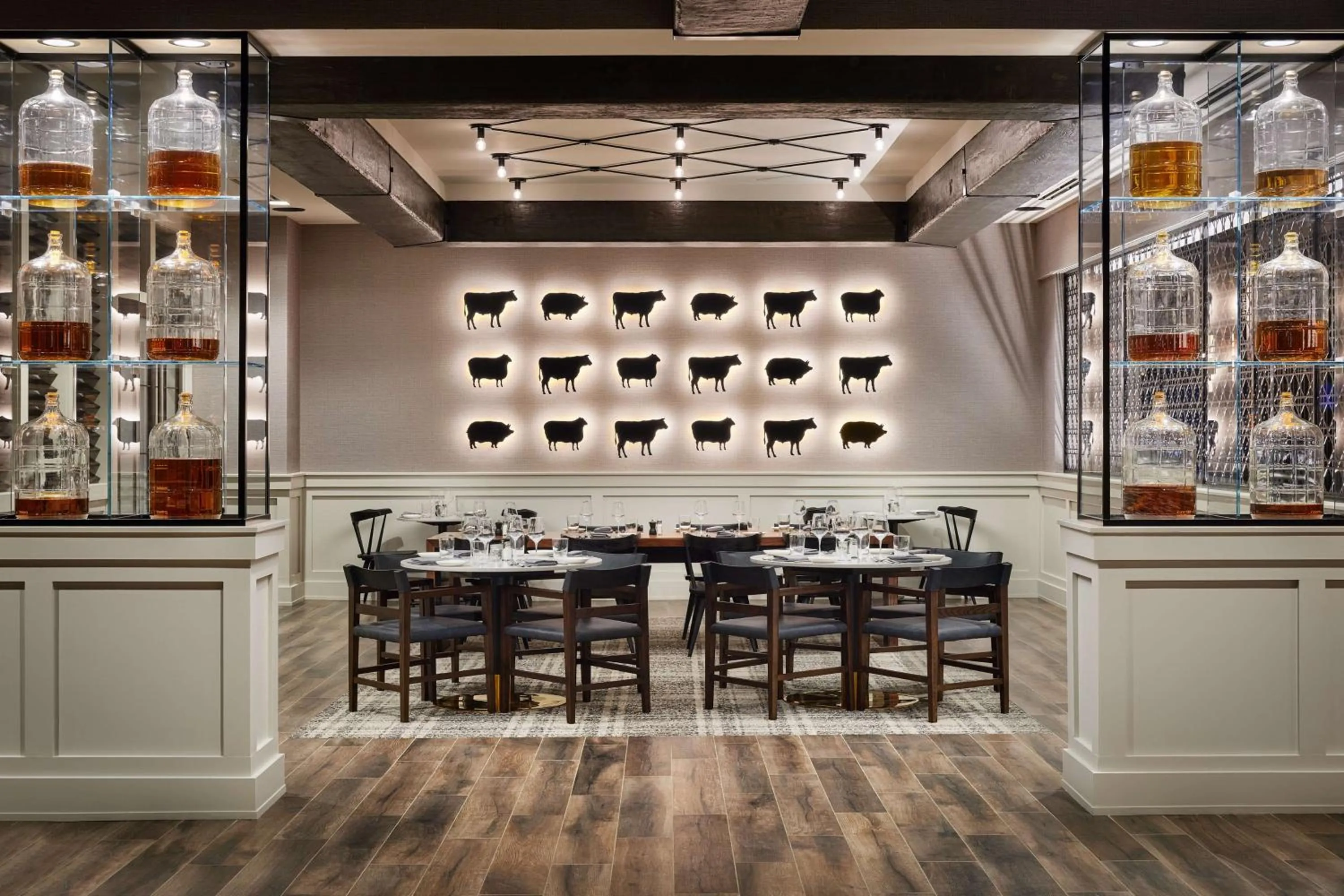 Restaurant/places to eat in Embassy Suites Huntsville