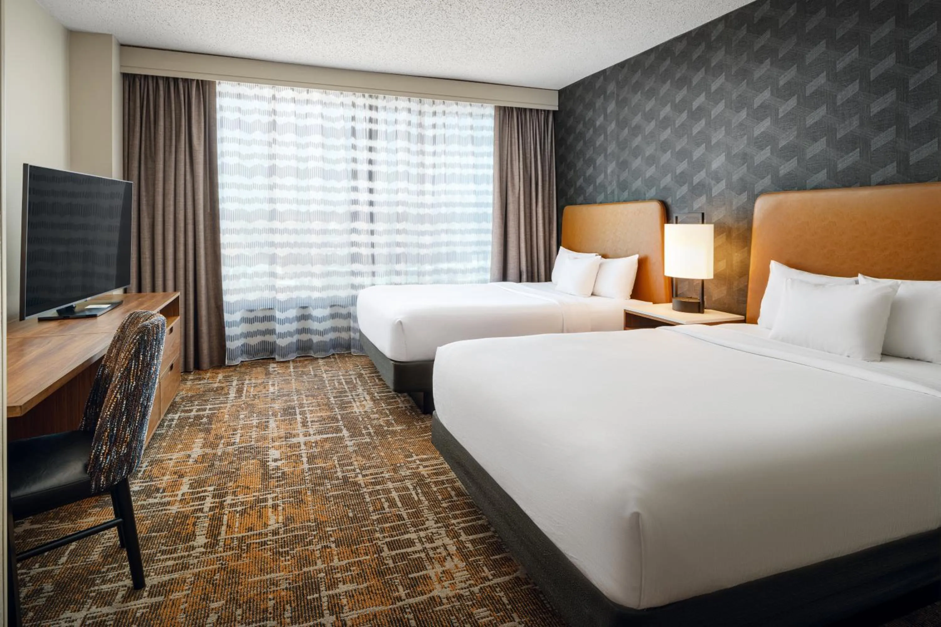 Bedroom, Bed in Embassy Suites Huntsville