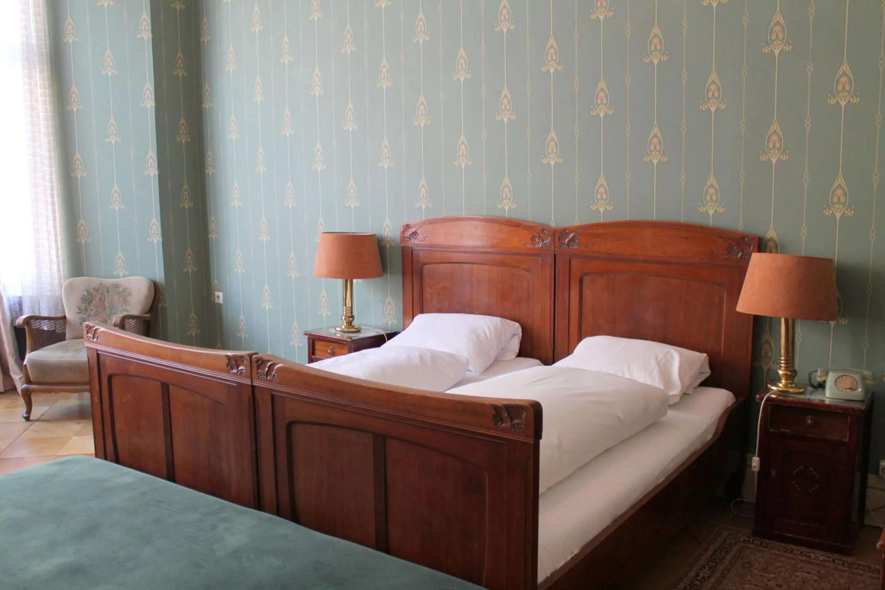 Bed in Hotel-Pension Funk am Kurfürstendamm