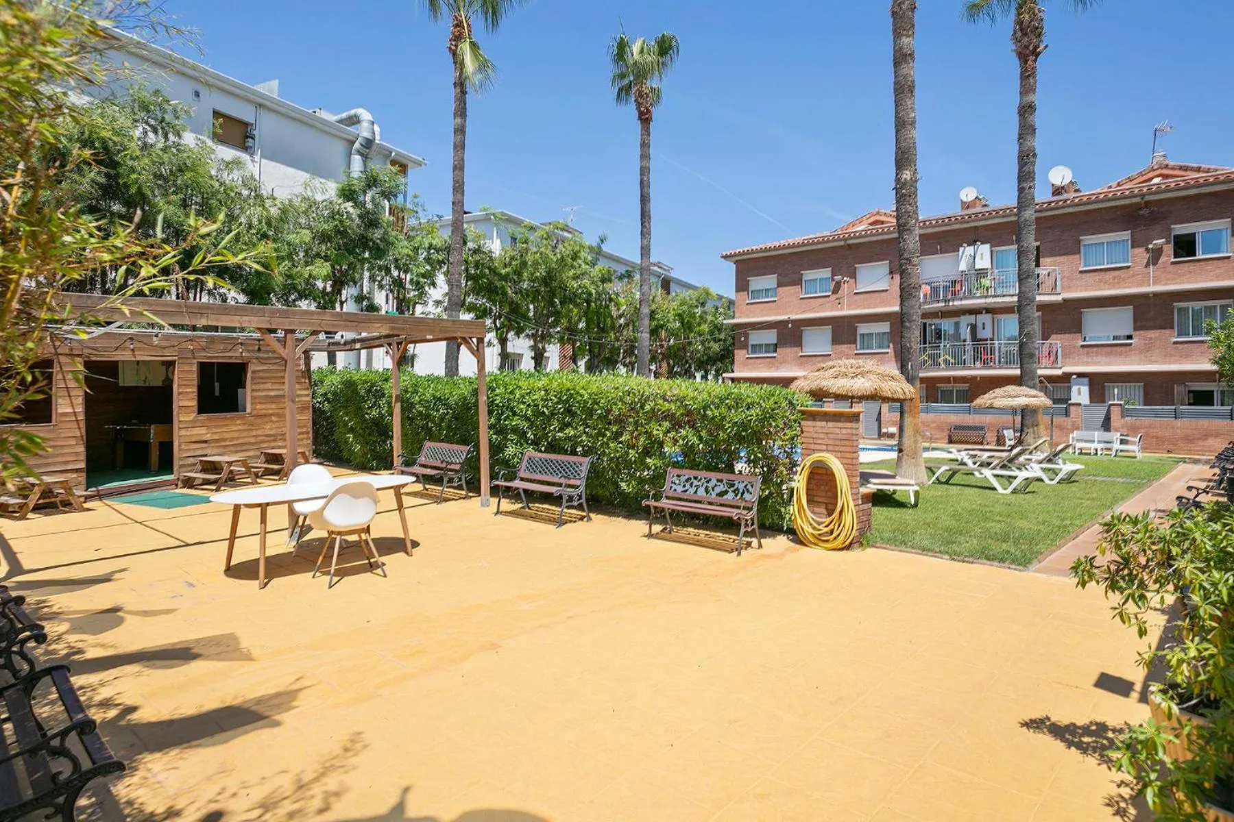 Property building in Apartamentos Velor