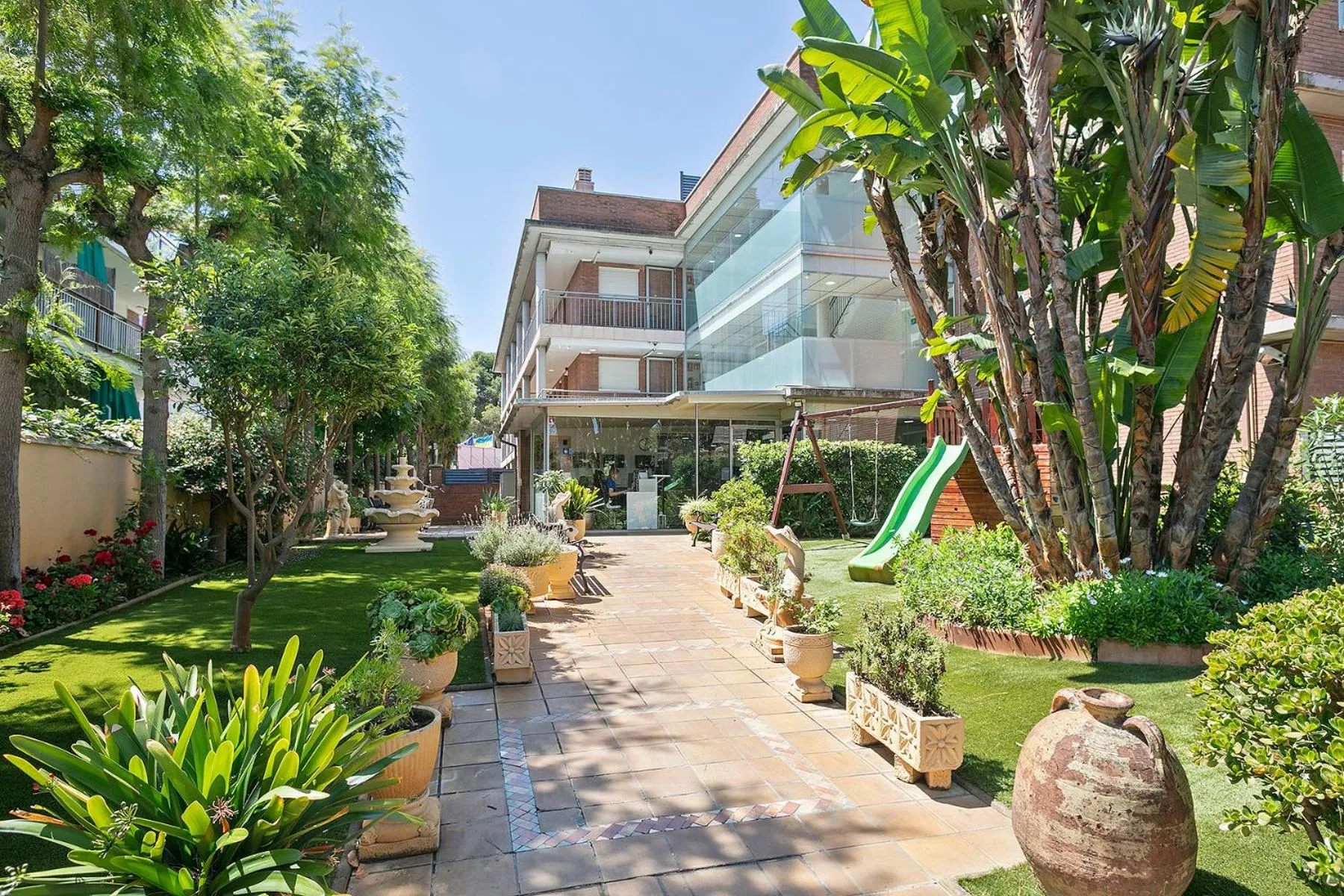 Property building in Apartamentos Velor