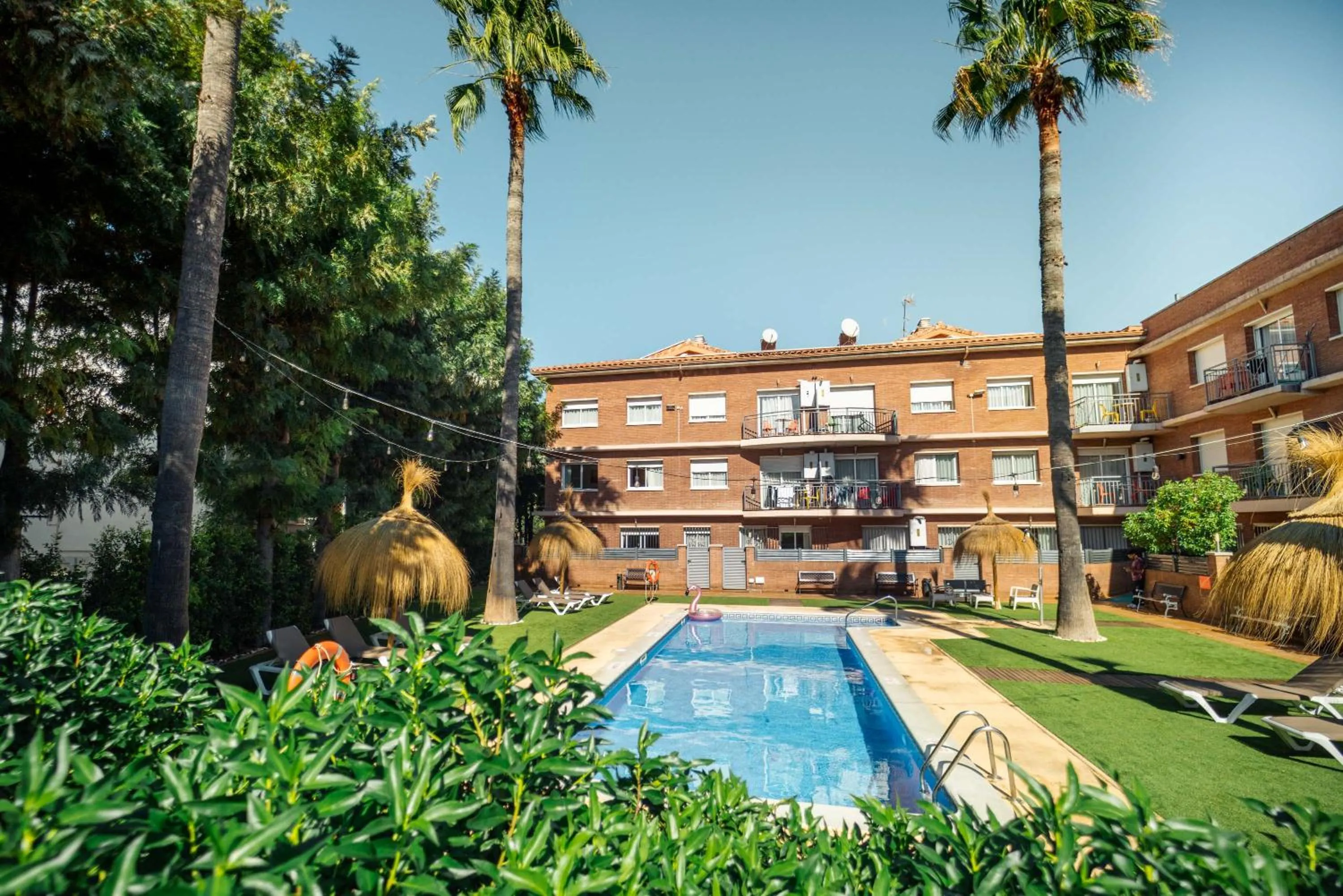 Swimming pool in Apartamentos Velor