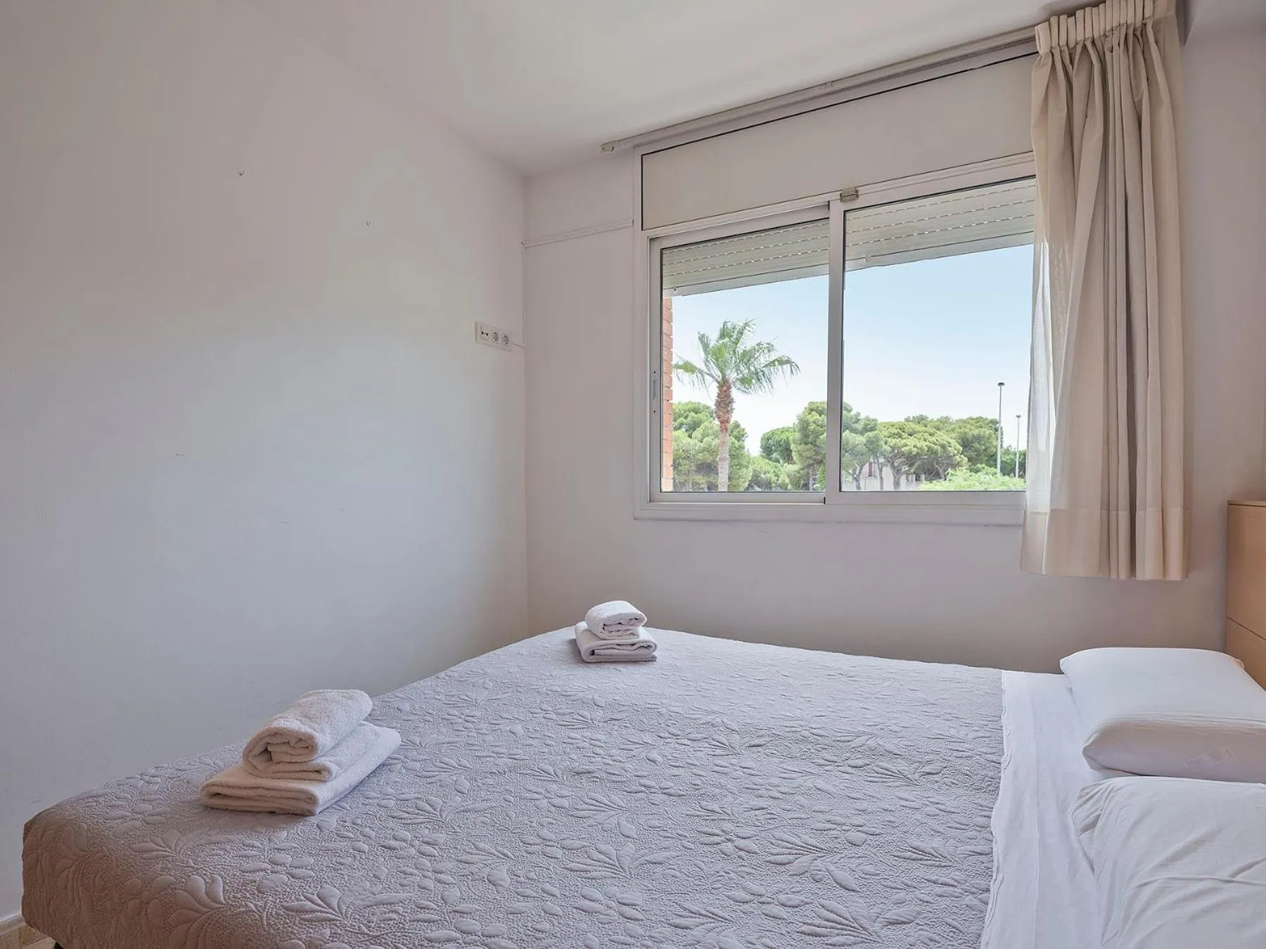 Bedroom, Bed in Apartamentos Velor