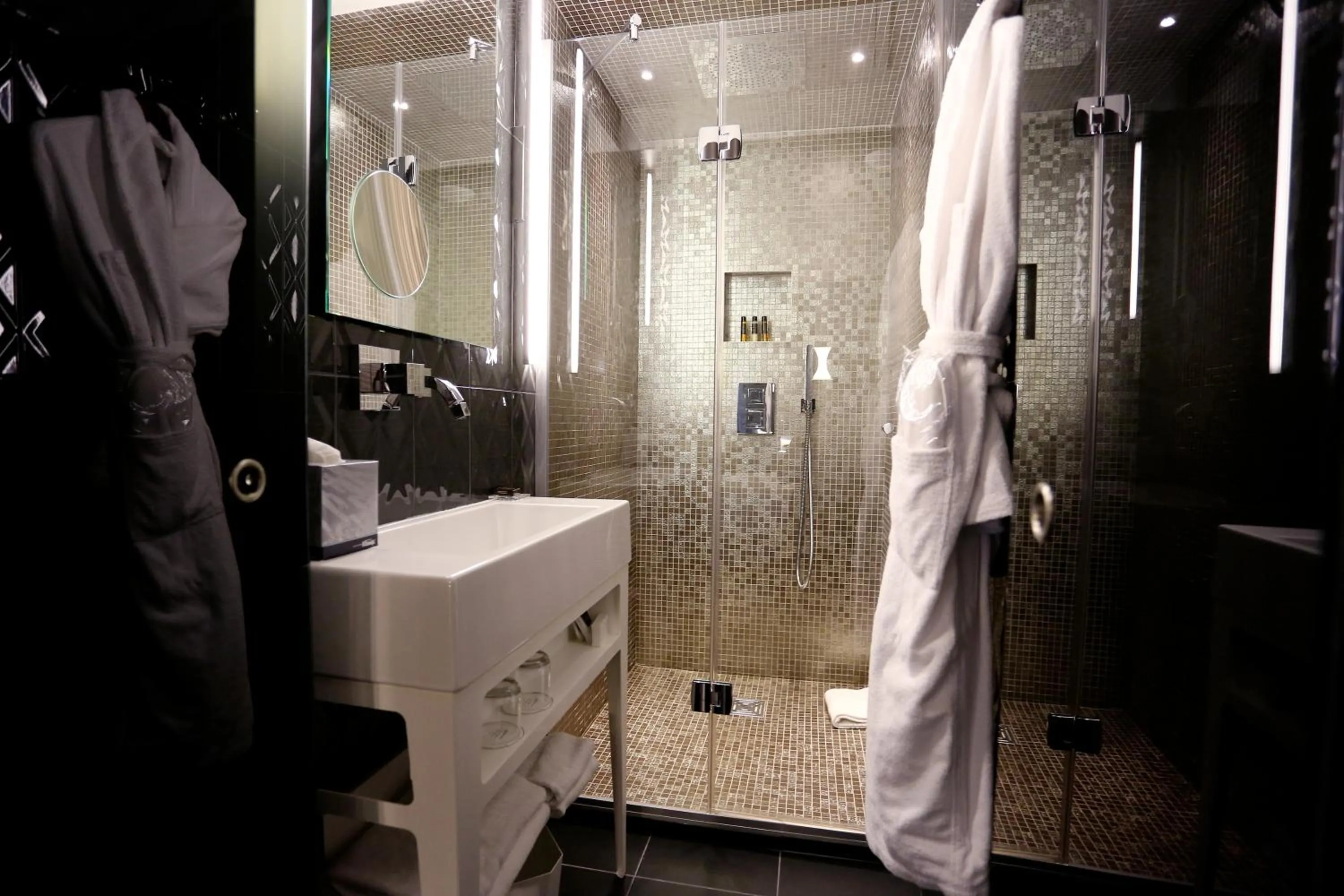 Bathroom in Le Malown