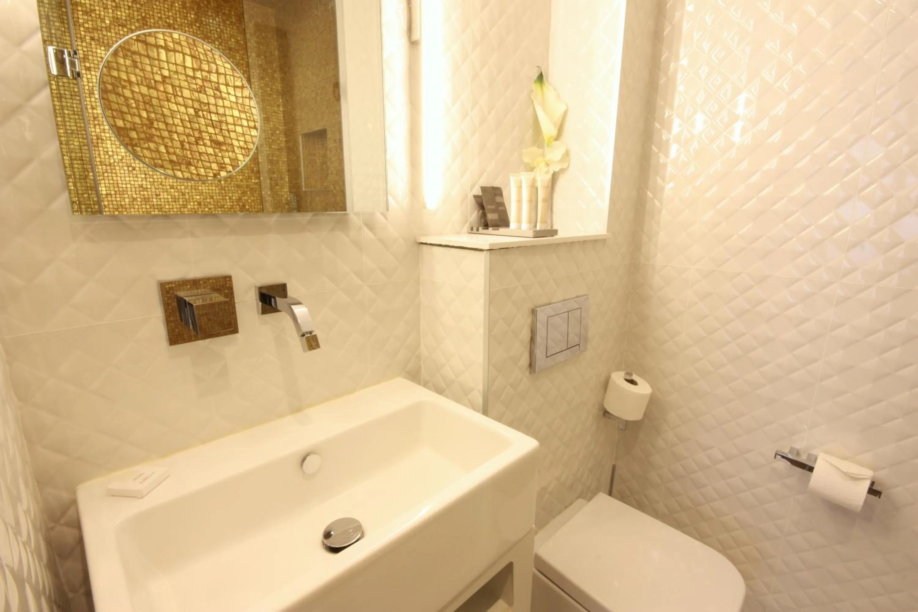 Bathroom in Le Malown