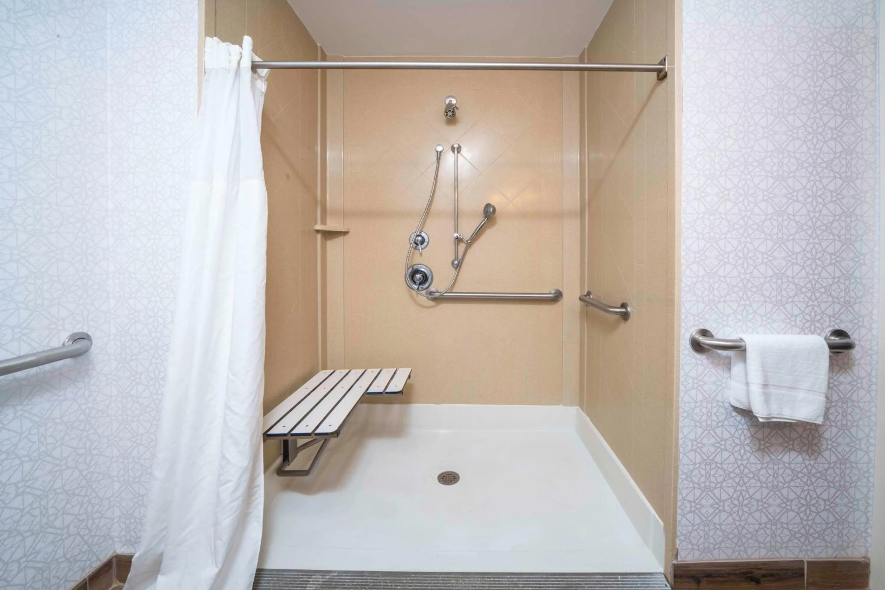 Bathroom in Hampton Inn and Suites New Iberia