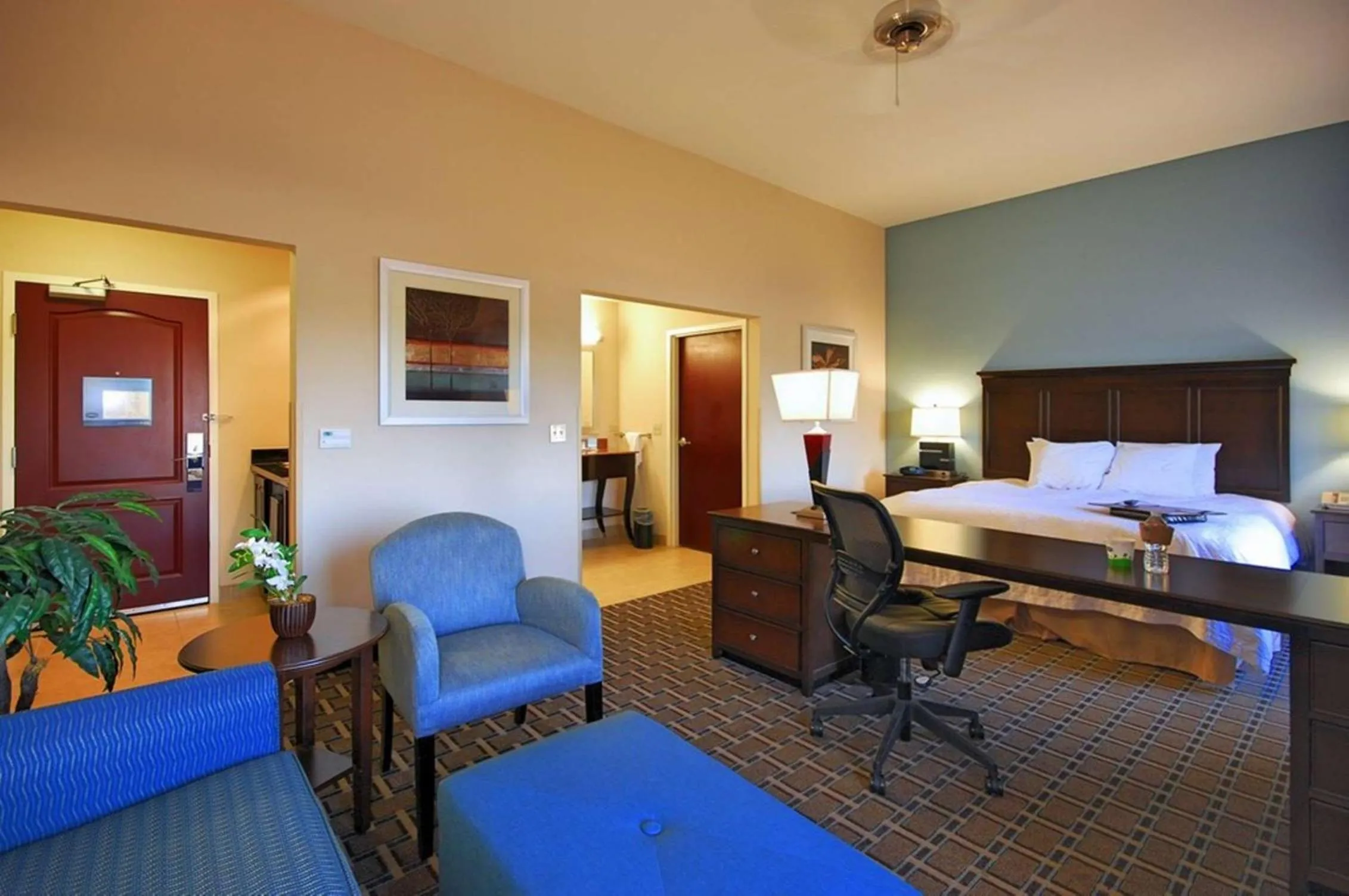Living room in Hampton Inn and Suites New Iberia