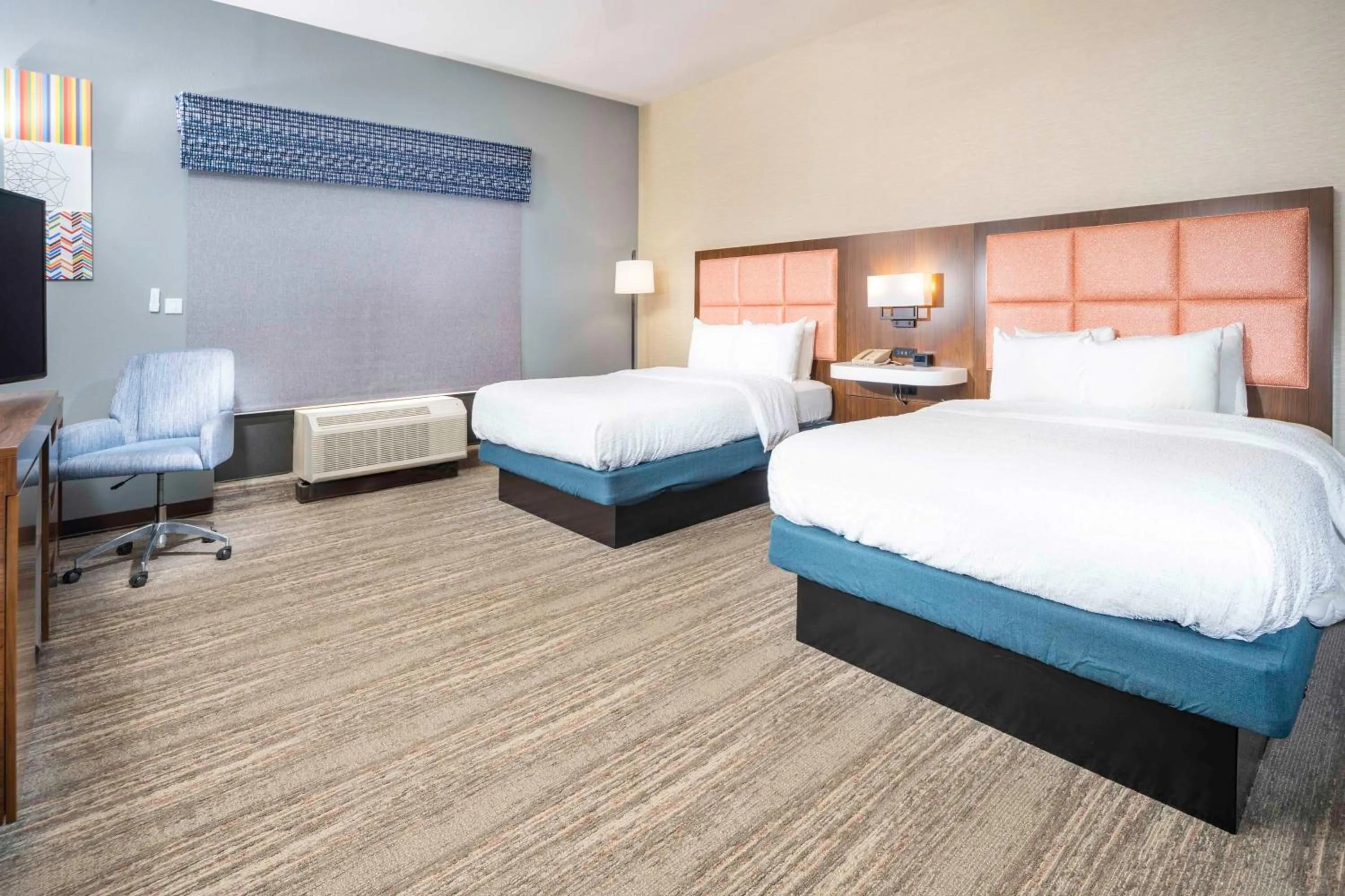 Bed in Hampton Inn and Suites New Iberia