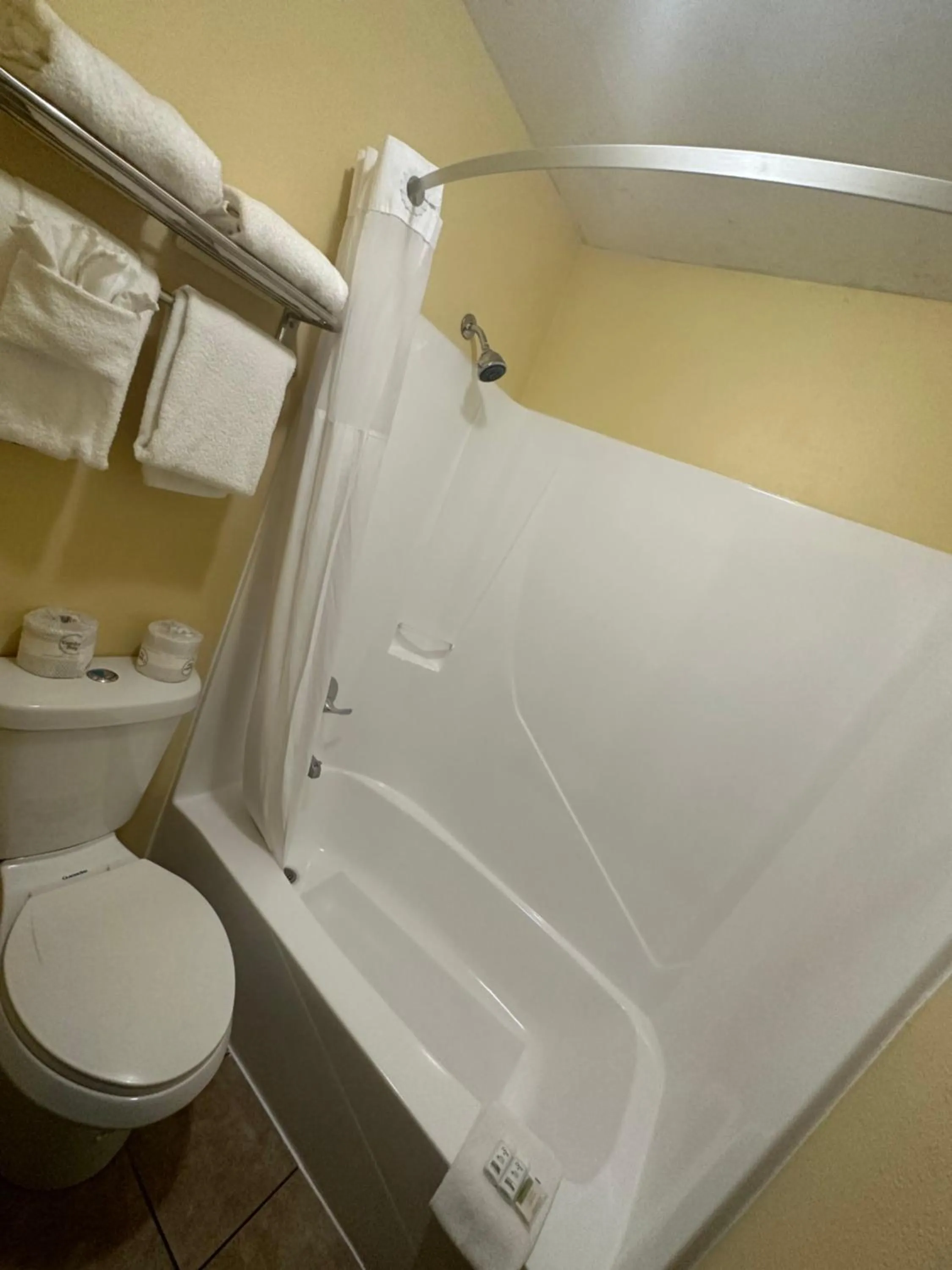 Bathroom in Days Inn & Suites by Wyndham Gunnison