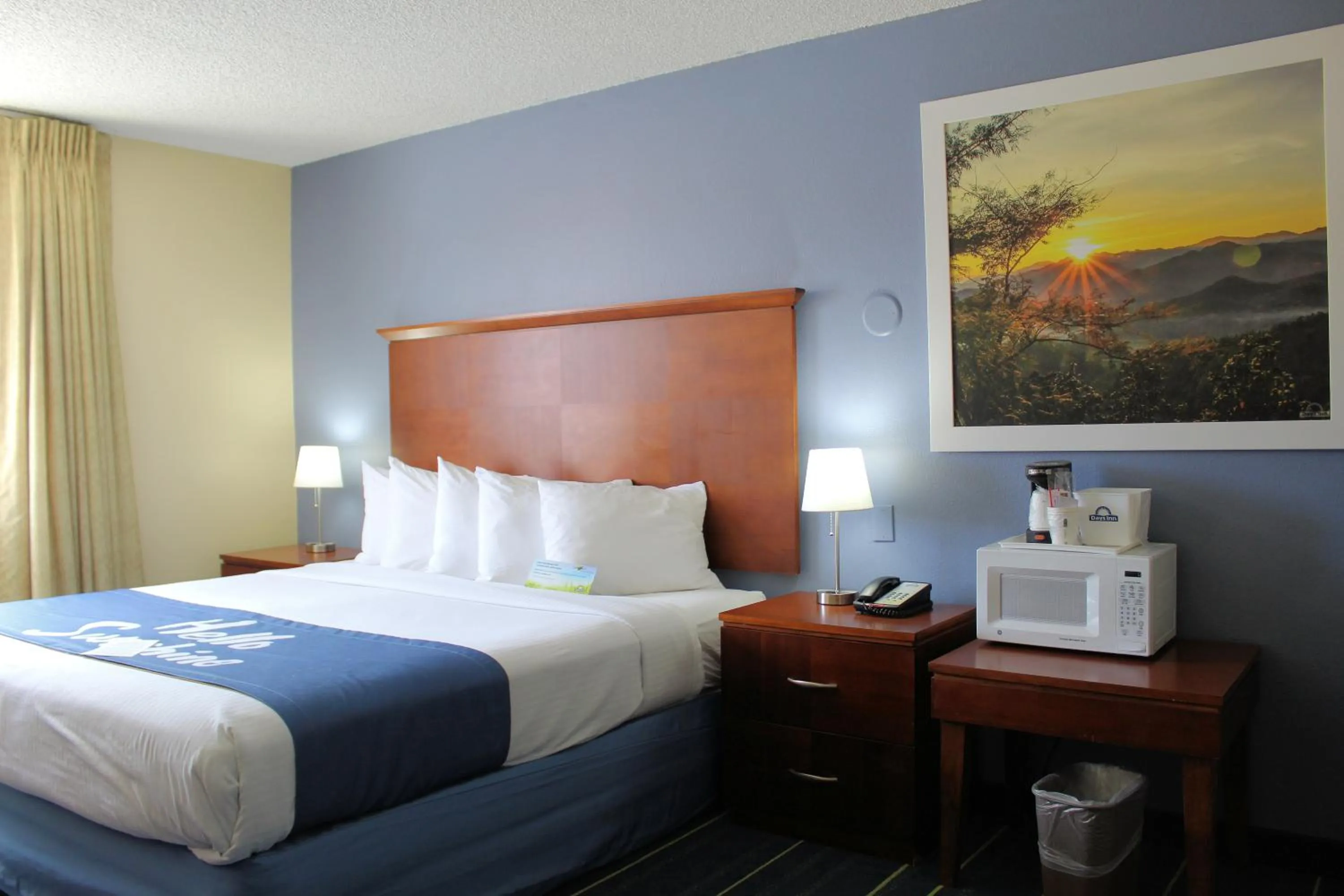 Bed in Days Inn & Suites by Wyndham Gunnison