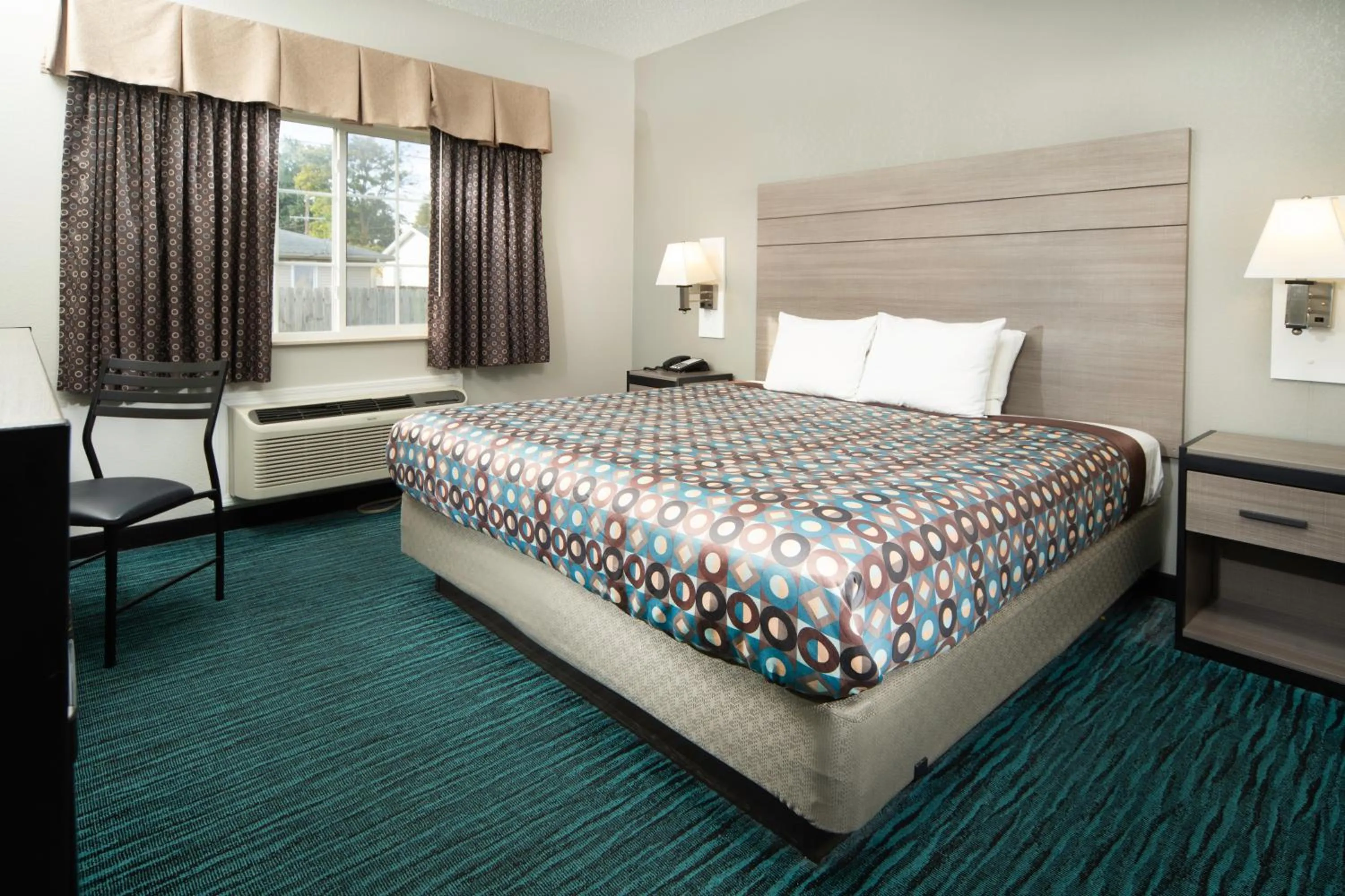 Bed in BridgePointe Advantage by BPhotels