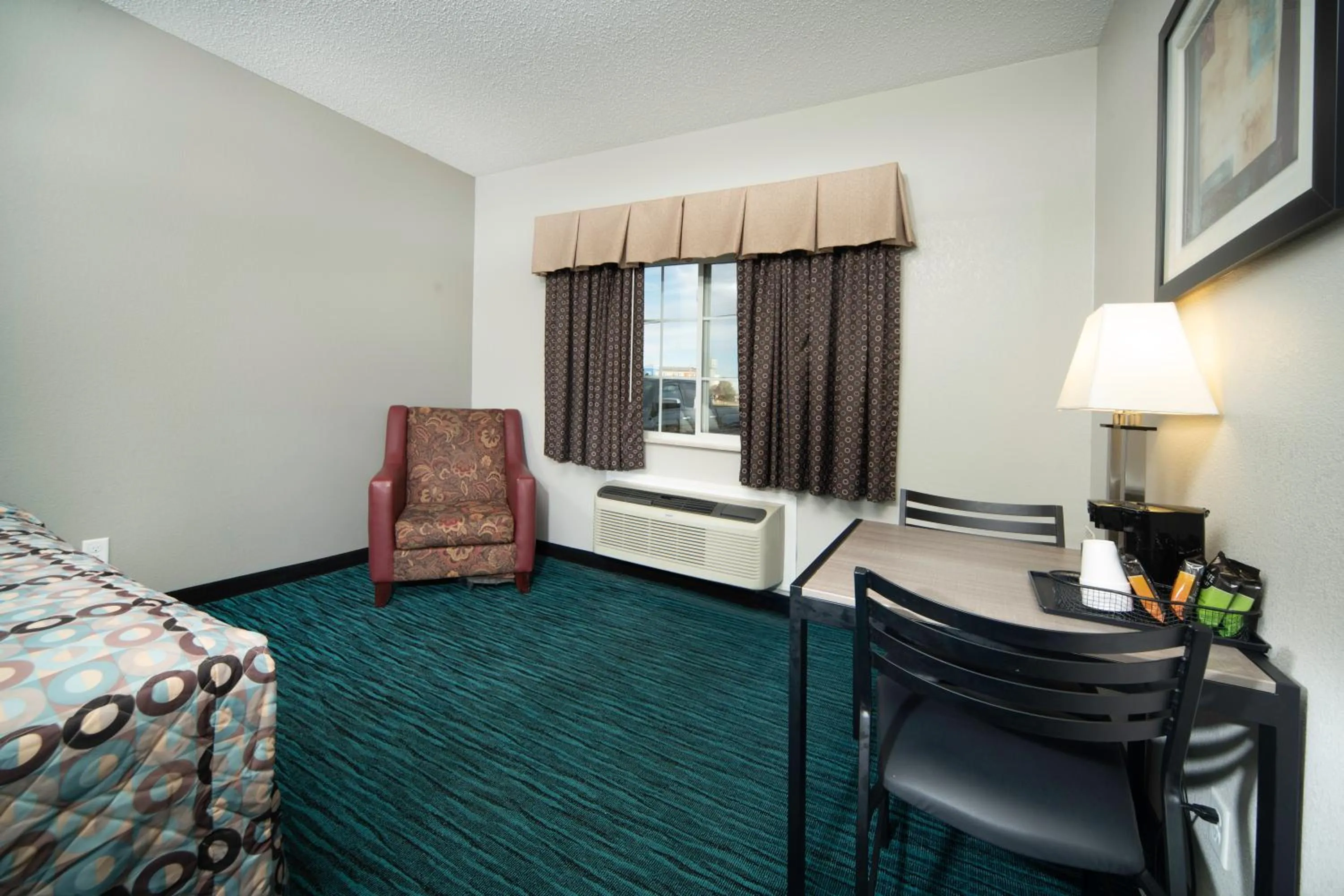 Bed in BridgePointe Advantage by BPhotels