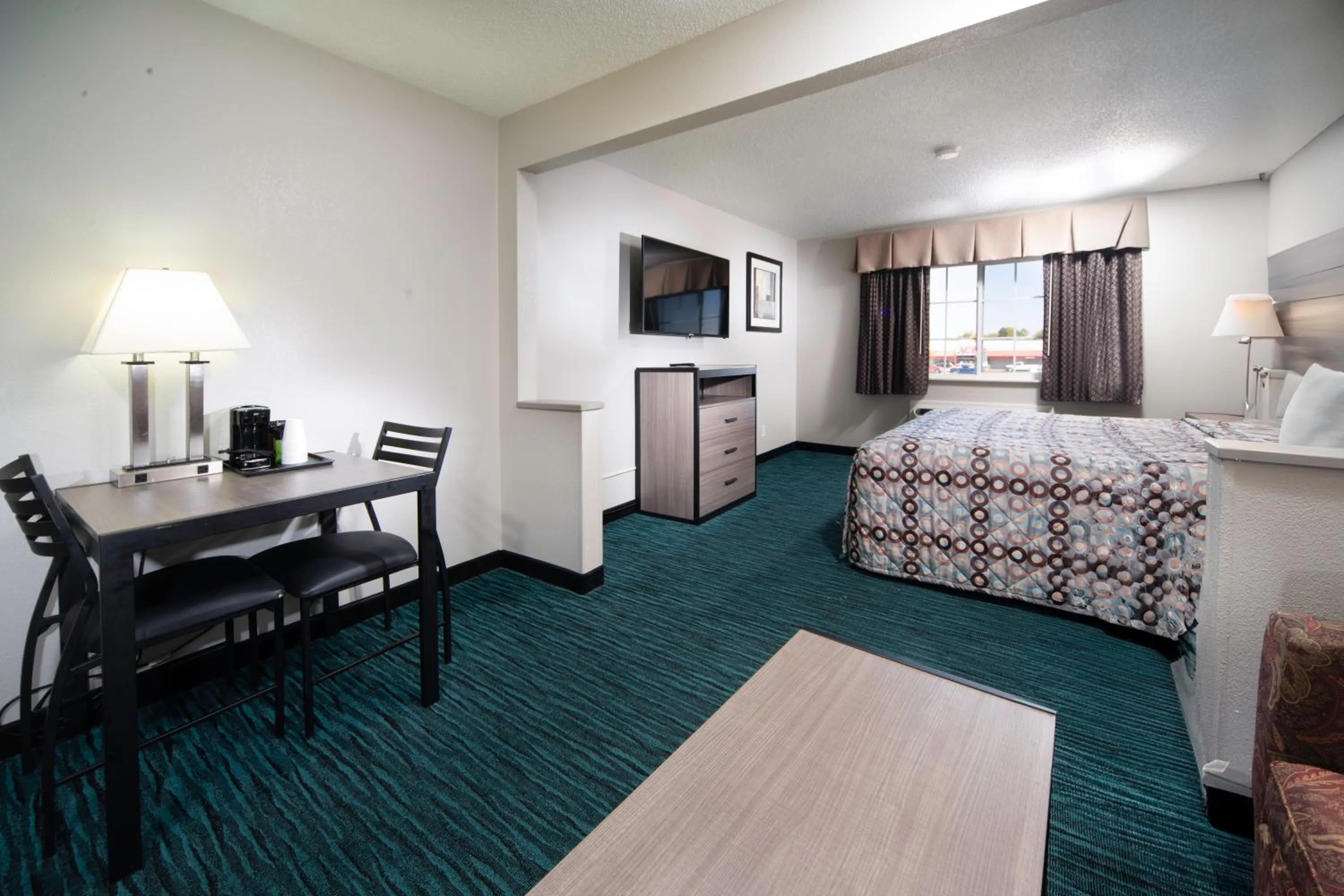 Bed in BridgePointe Advantage by BPhotels