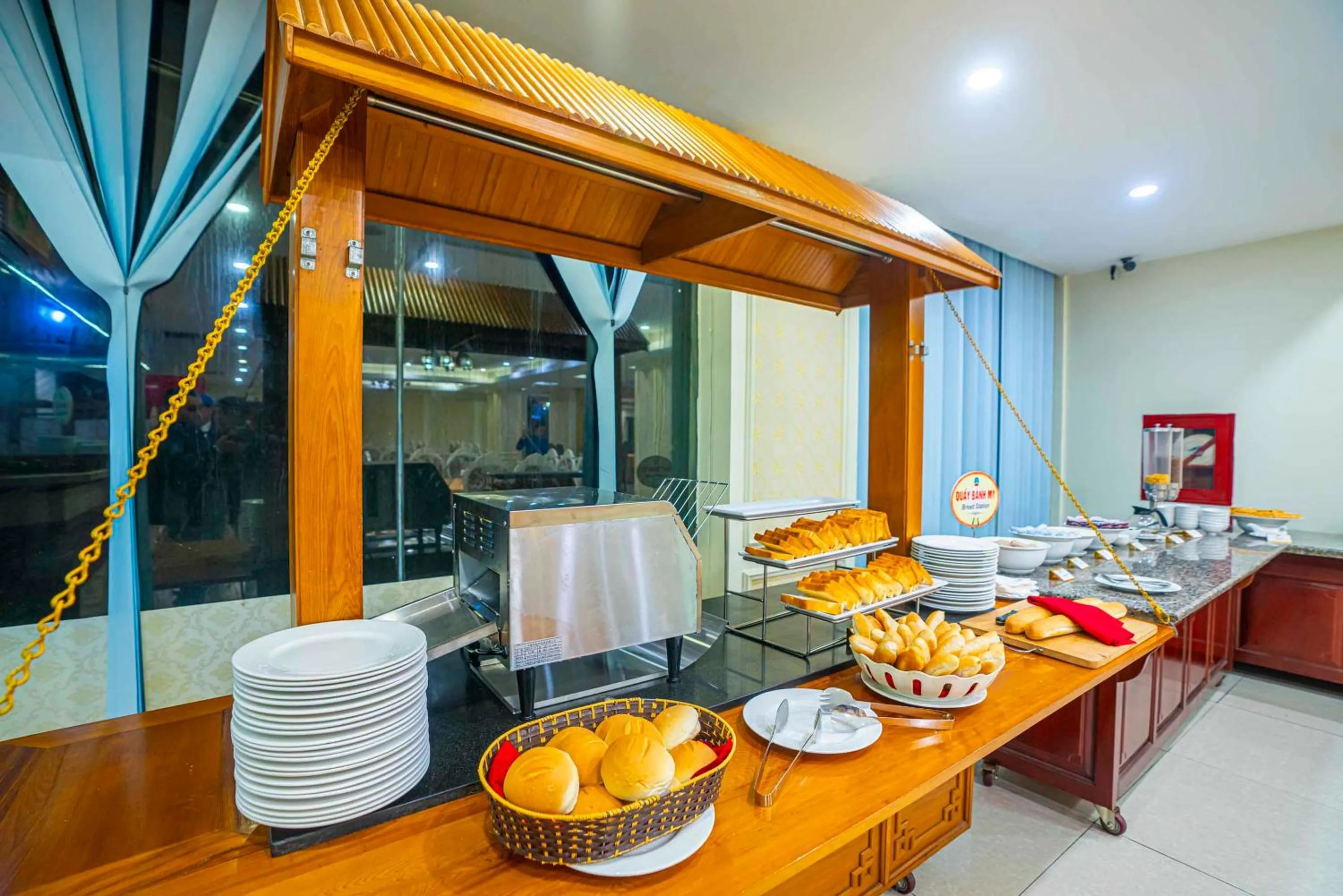 Breakfast in Hoang Son Peace Hotel