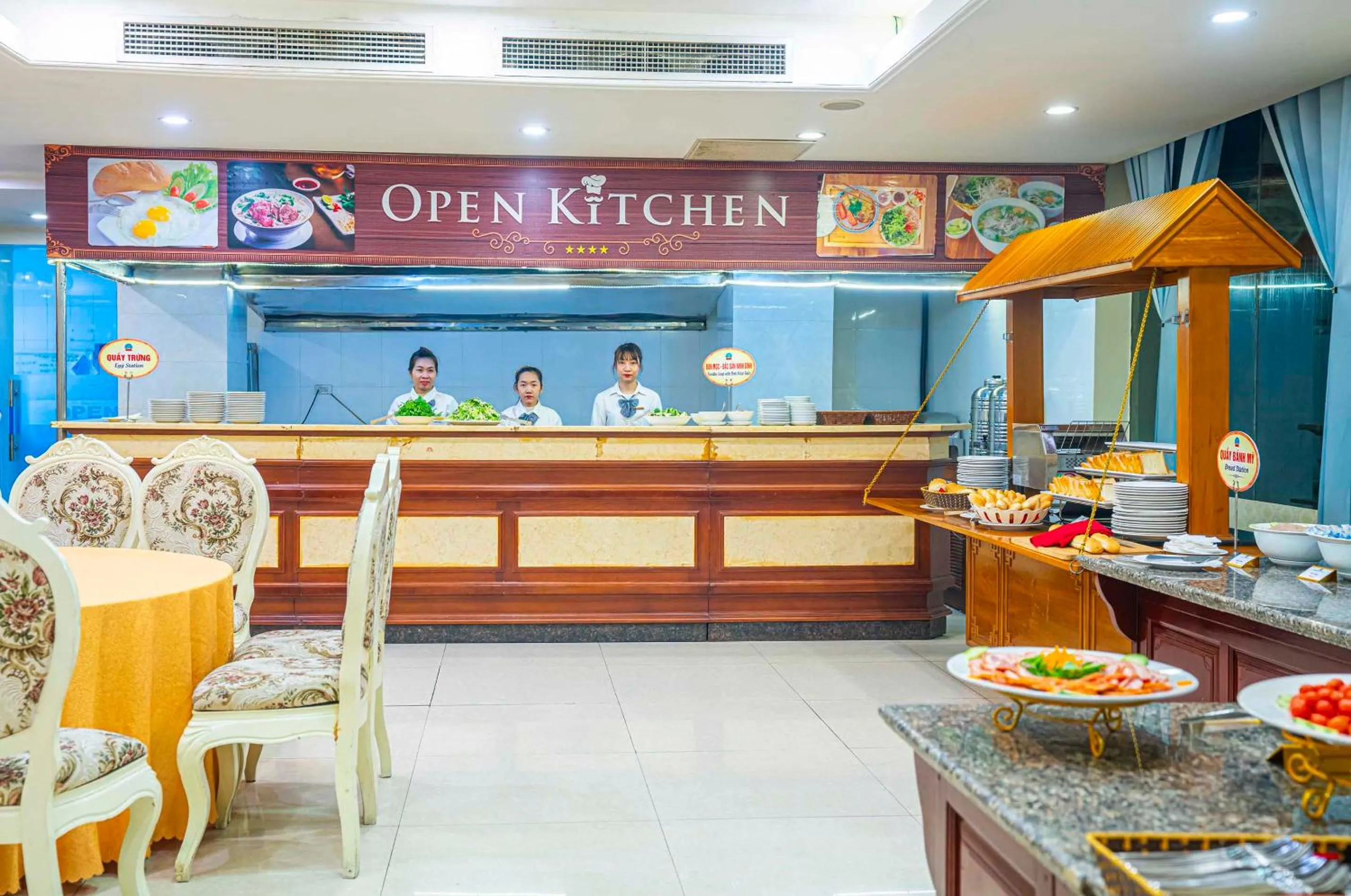 Breakfast in Hoang Son Peace Hotel