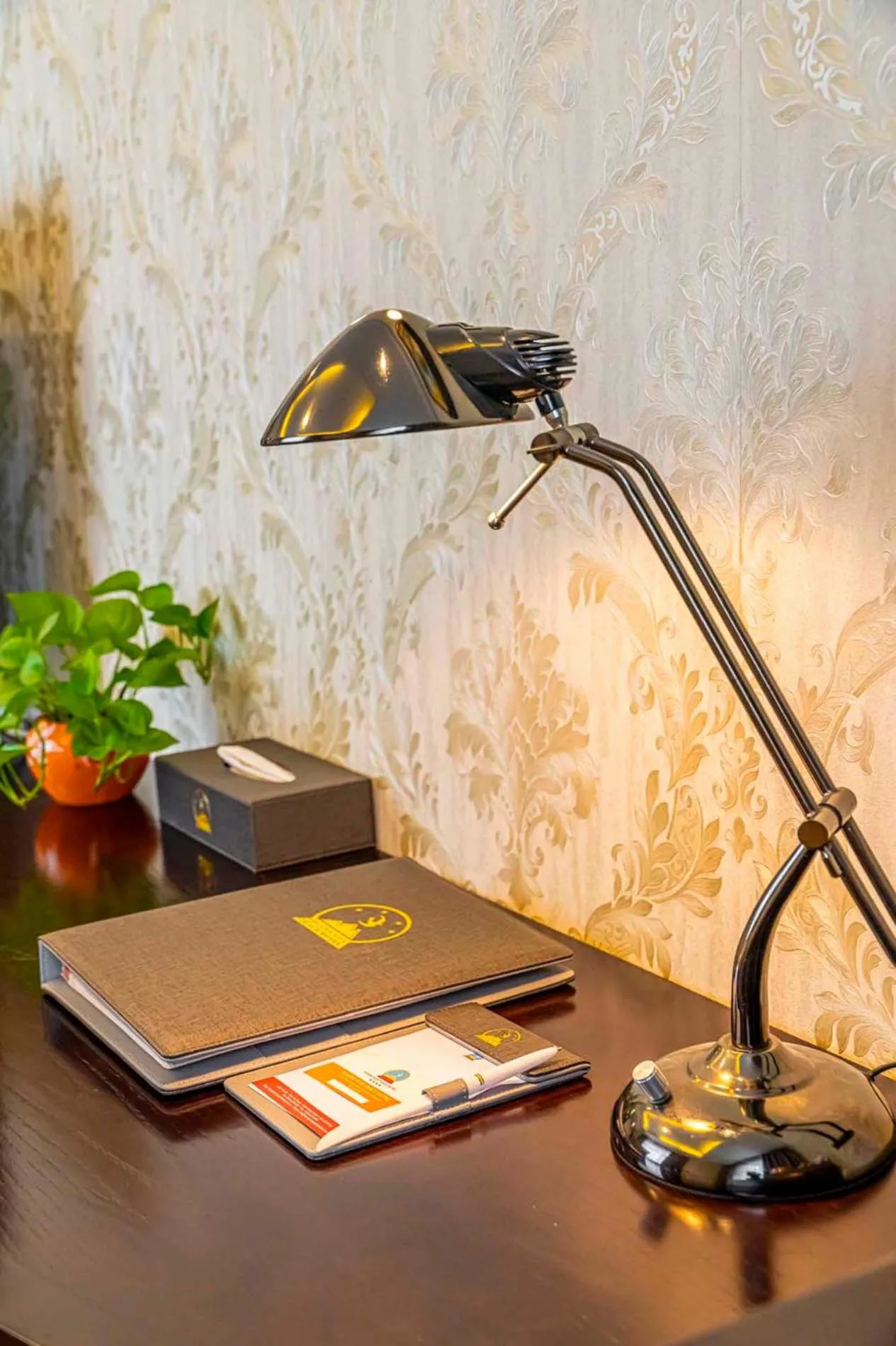 hair dresser in Hoang Son Peace Hotel