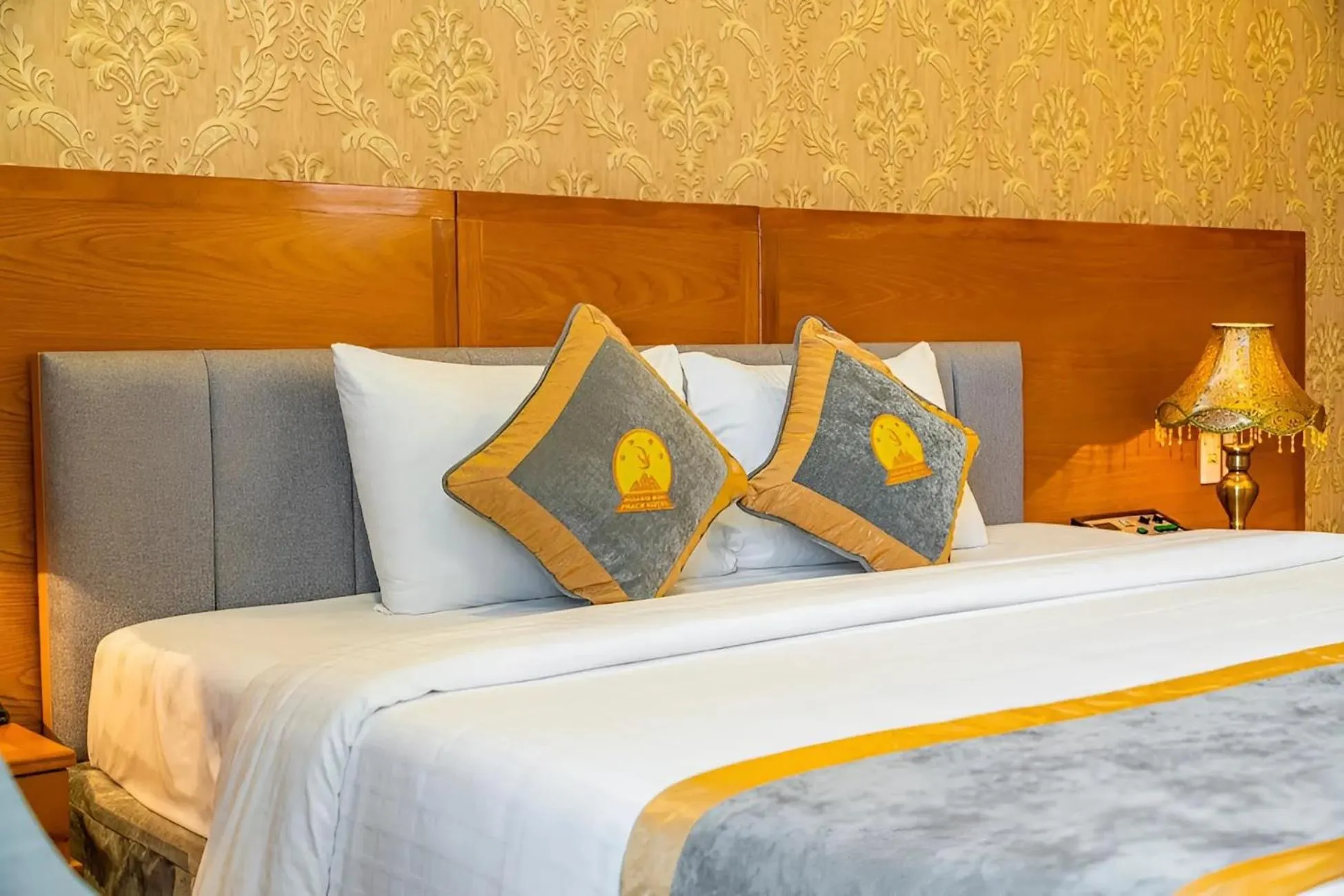 Bed in Hoang Son Peace Hotel