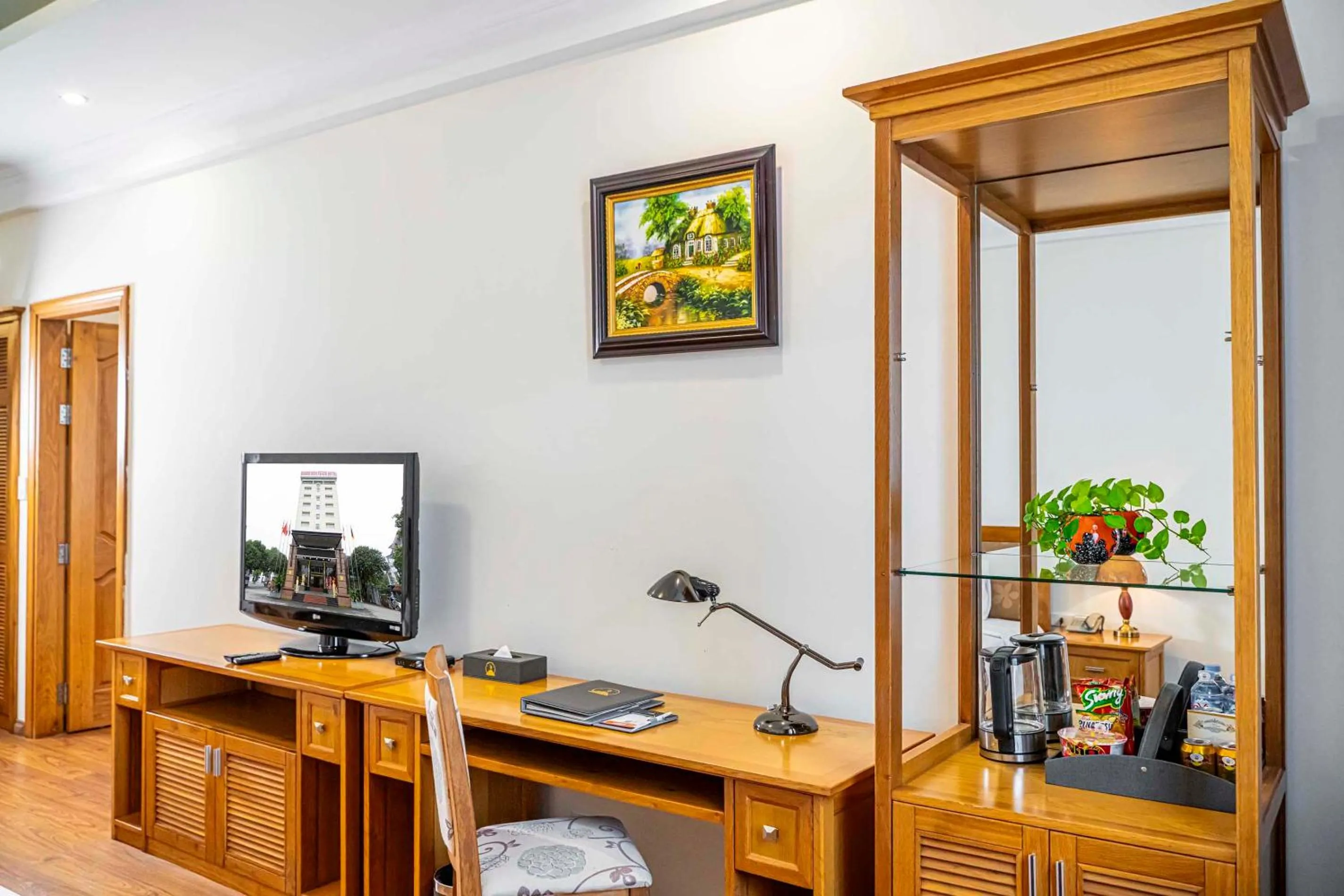 hair dresser in Hoang Son Peace Hotel