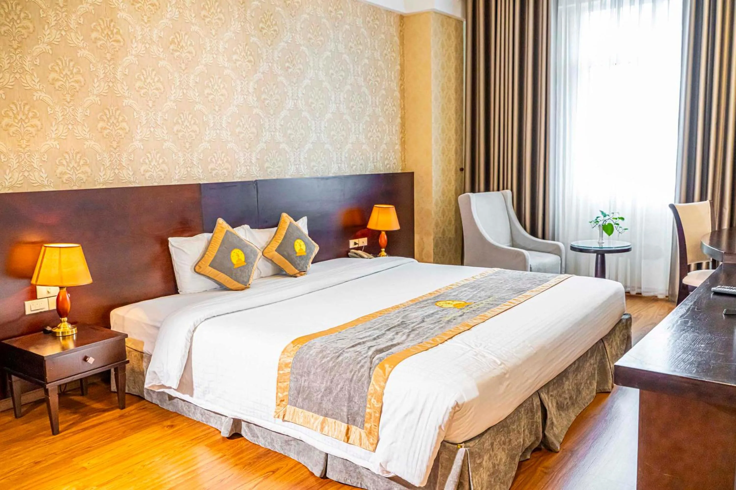 Bed in Hoang Son Peace Hotel