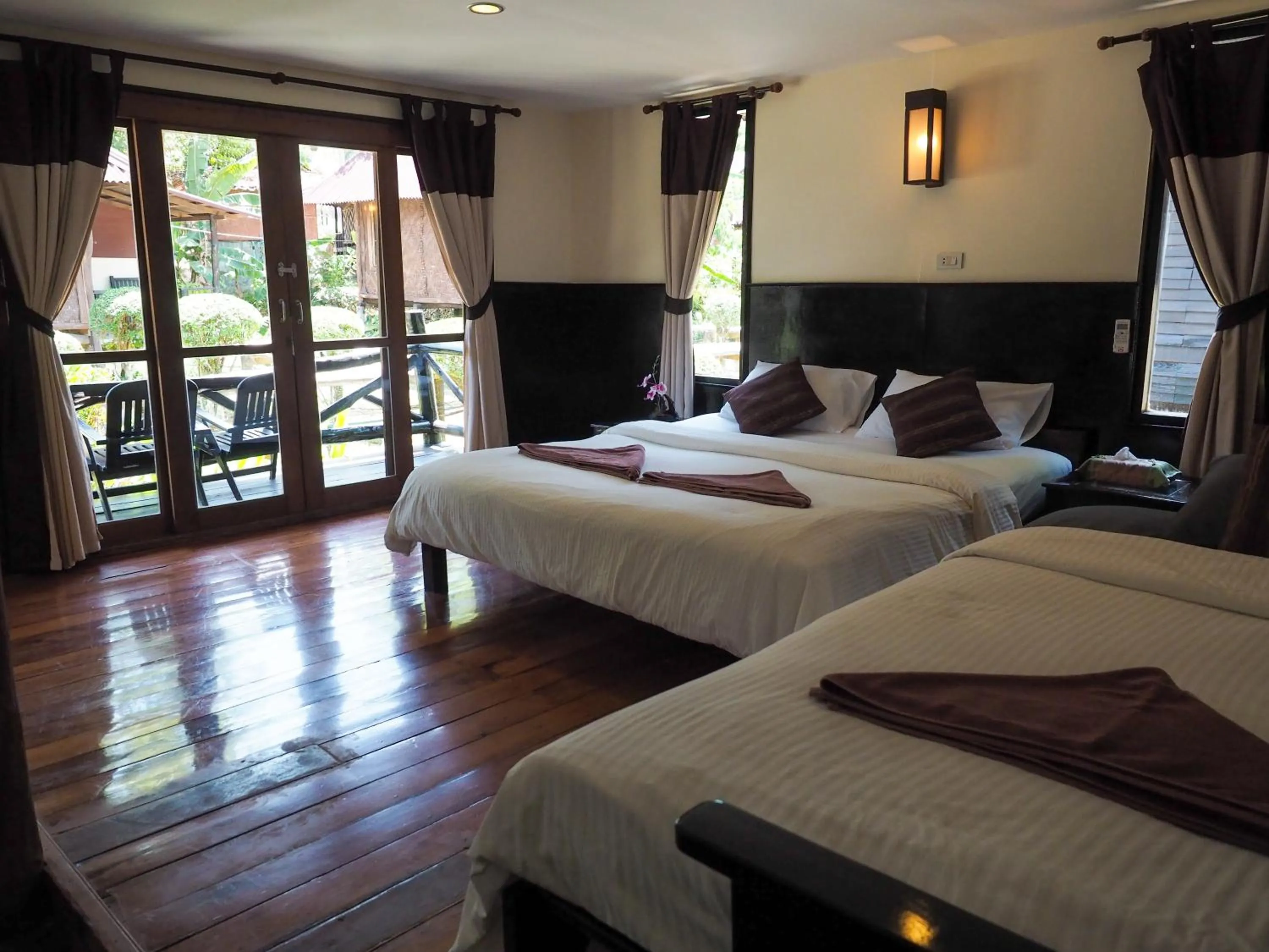 Bed in Mook Lanta Eco Resort