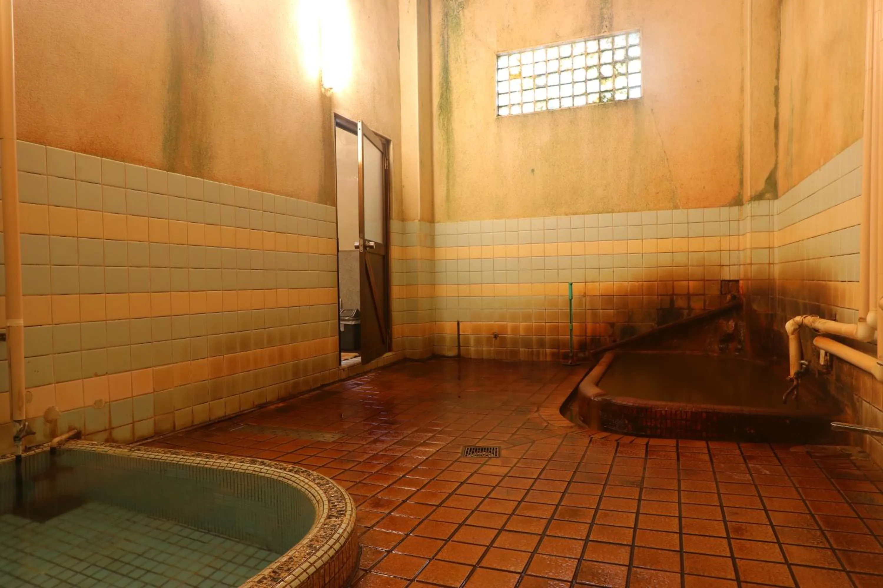 Hot Spring Bath in Kamiobo