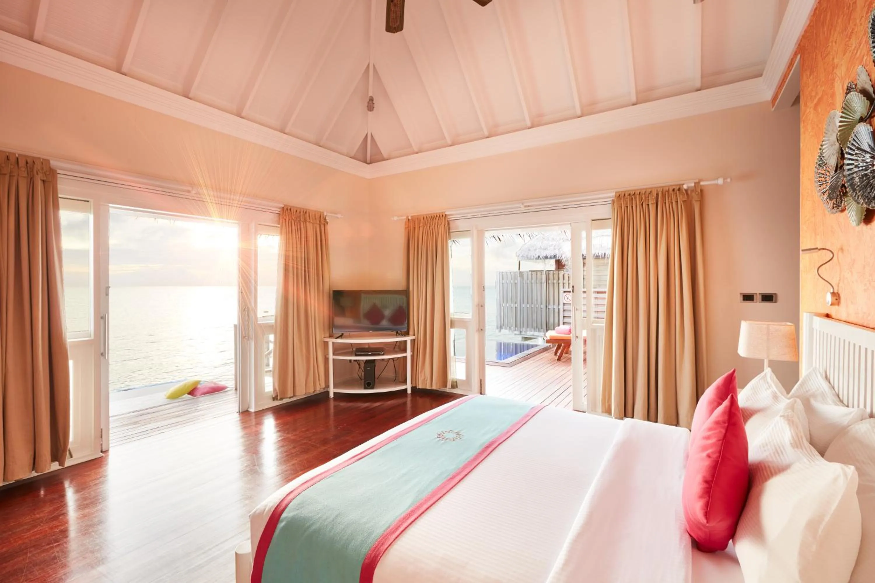 Bedroom, Bed in Sun Siyam Vilu Reef with Free Transfer