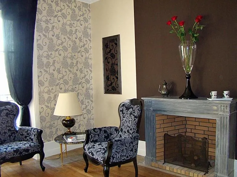 Seating area in Le Belvedere des Remparts