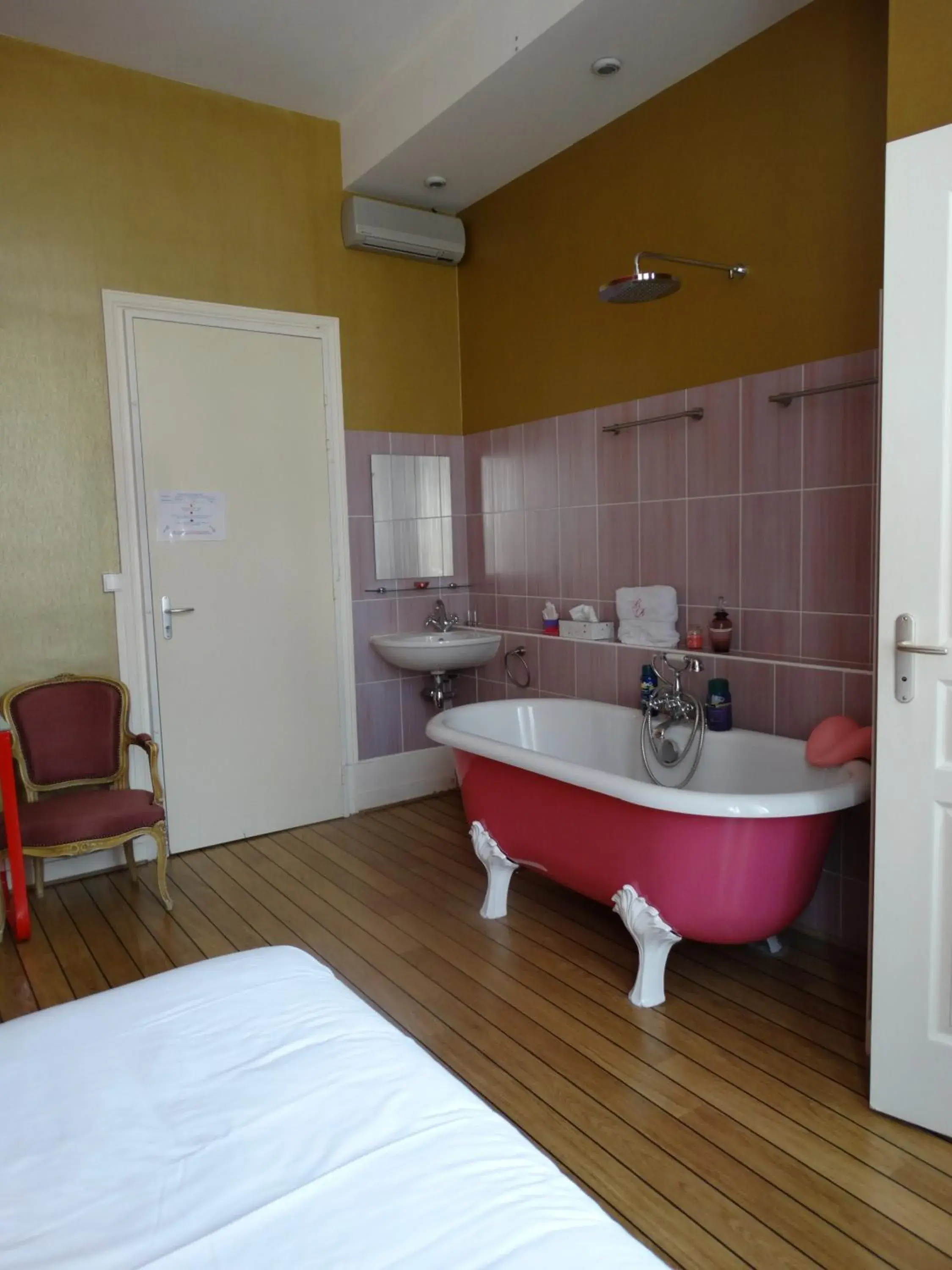 Standard Double Room in Le Belvedere des Remparts Standard Double Room in Le Belvedere des Remparts