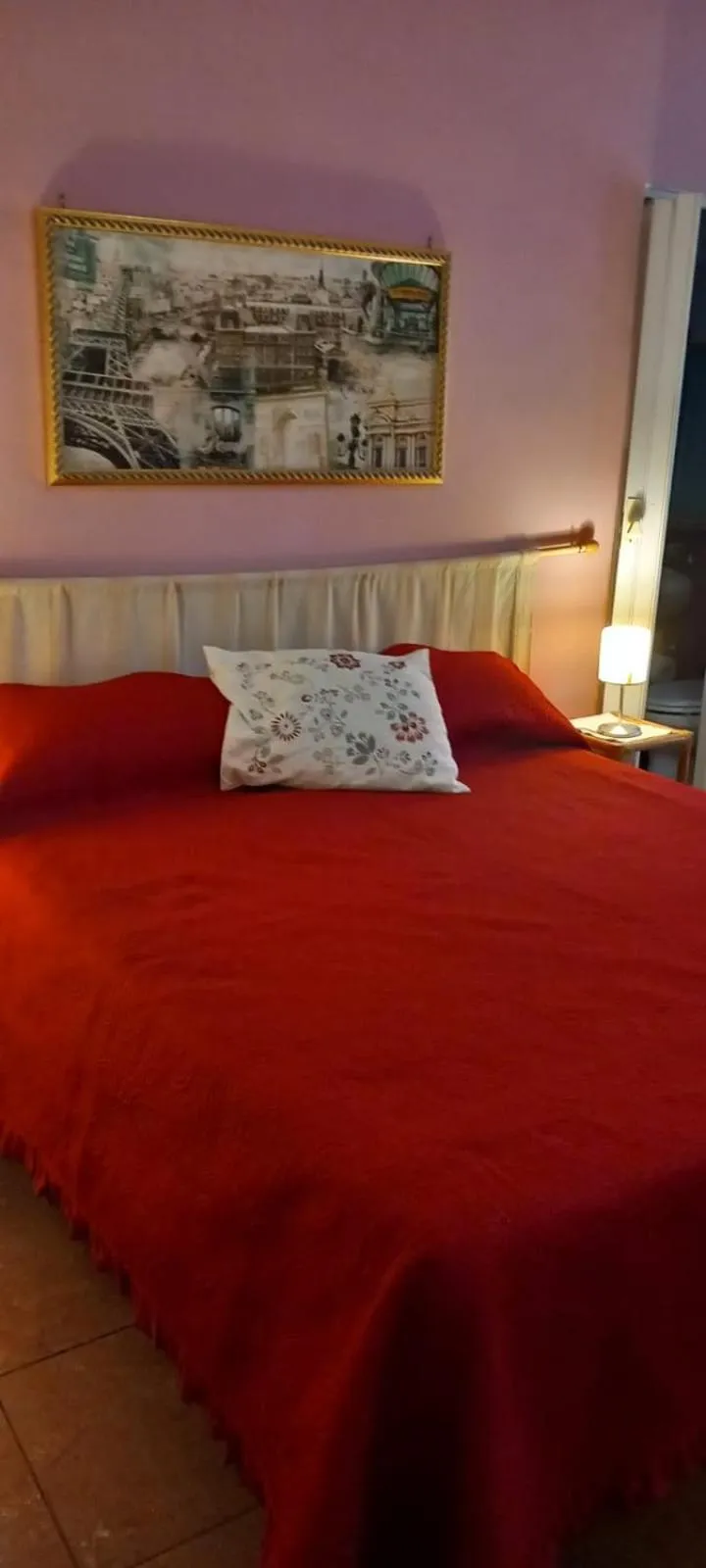 Bed in Cosmopolitan B&B