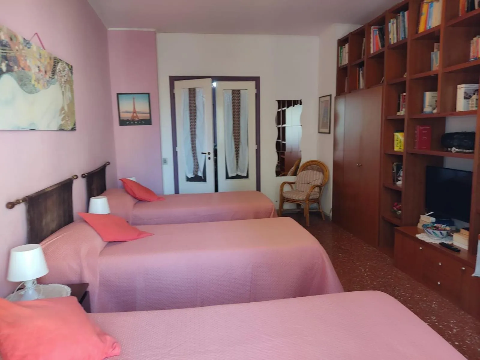 Bed in Cosmopolitan B&B