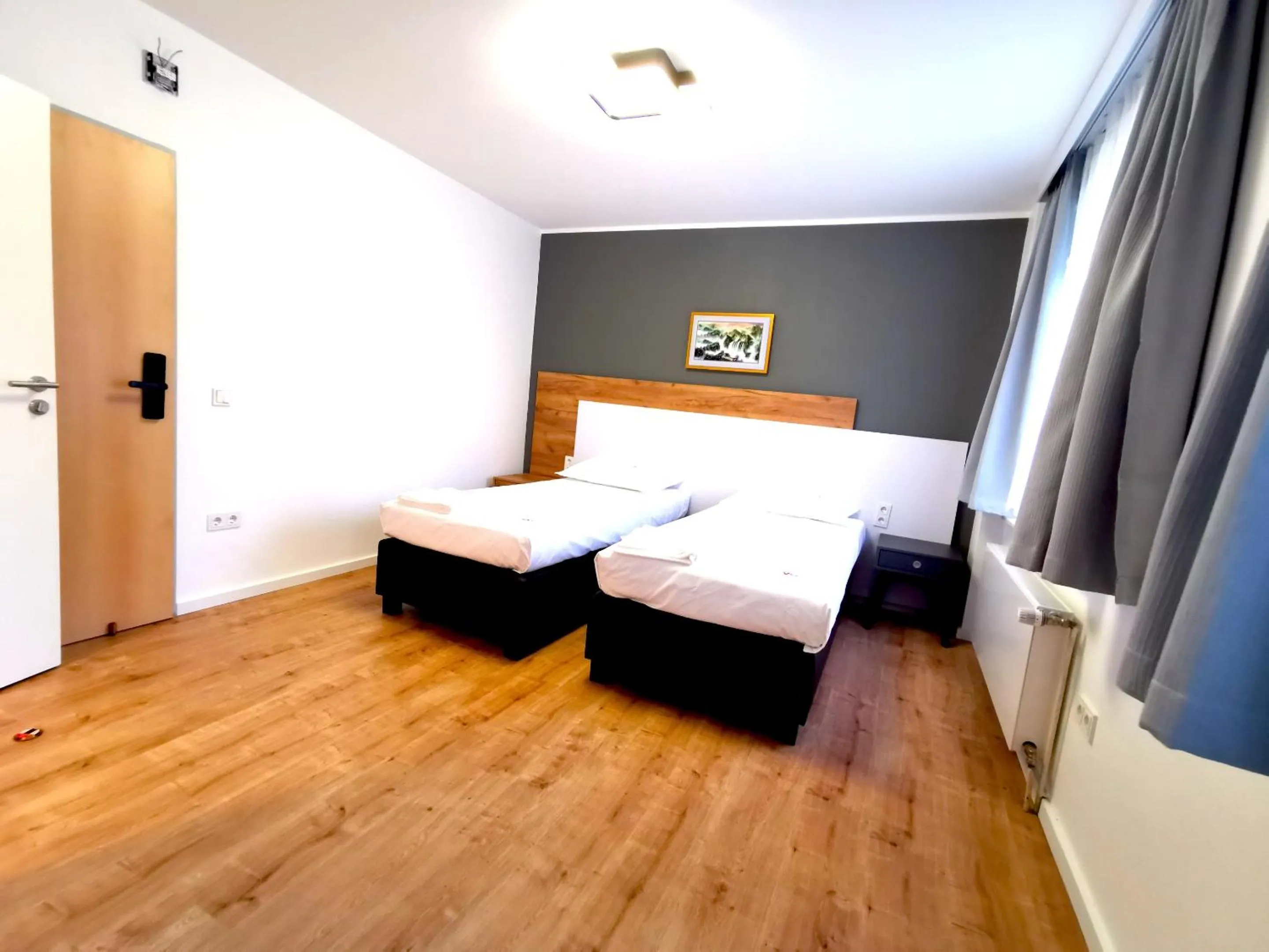 Bedroom, Bed in Home Inn Hotel