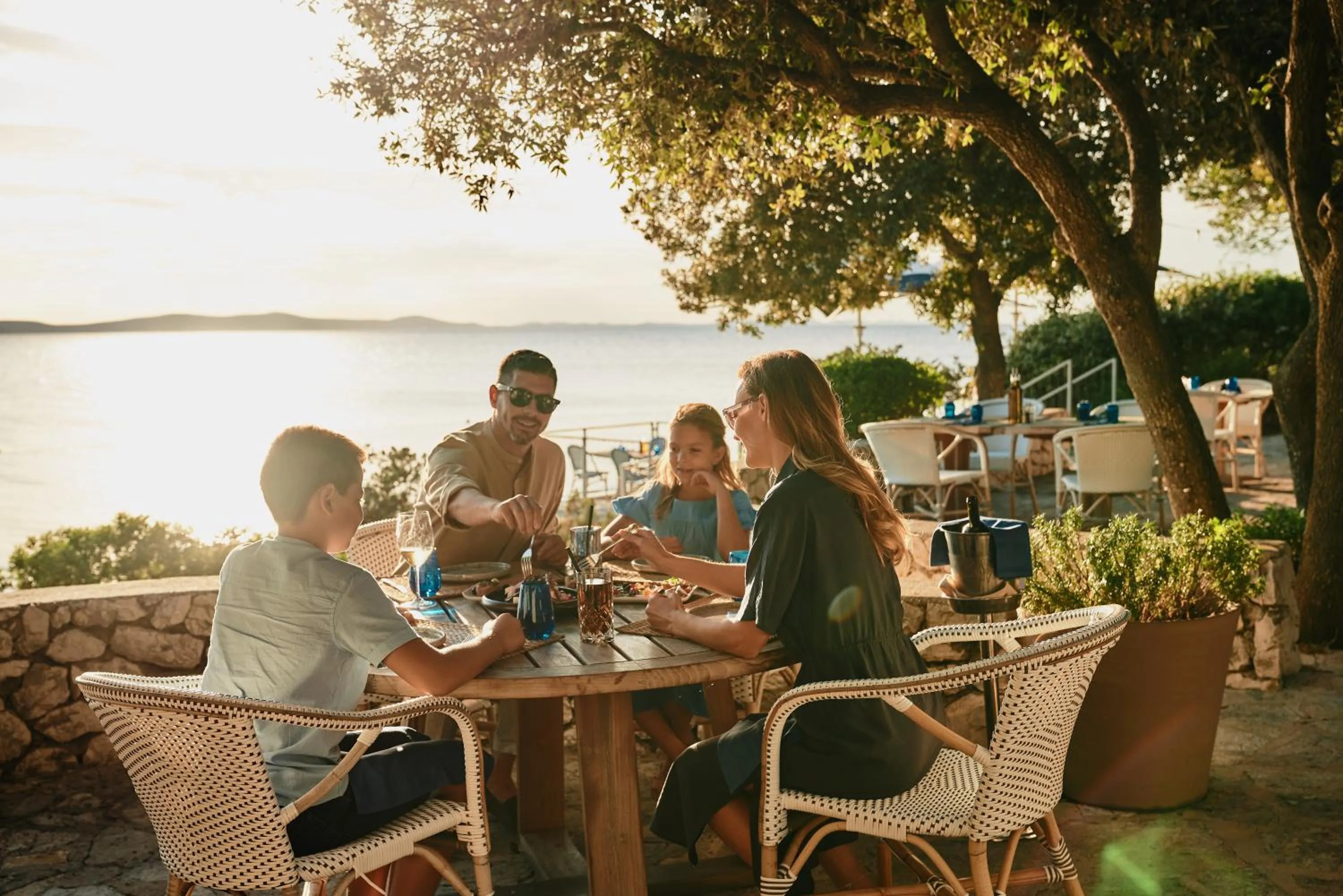 Restaurant/places to eat in Falkensteiner Residences Senia