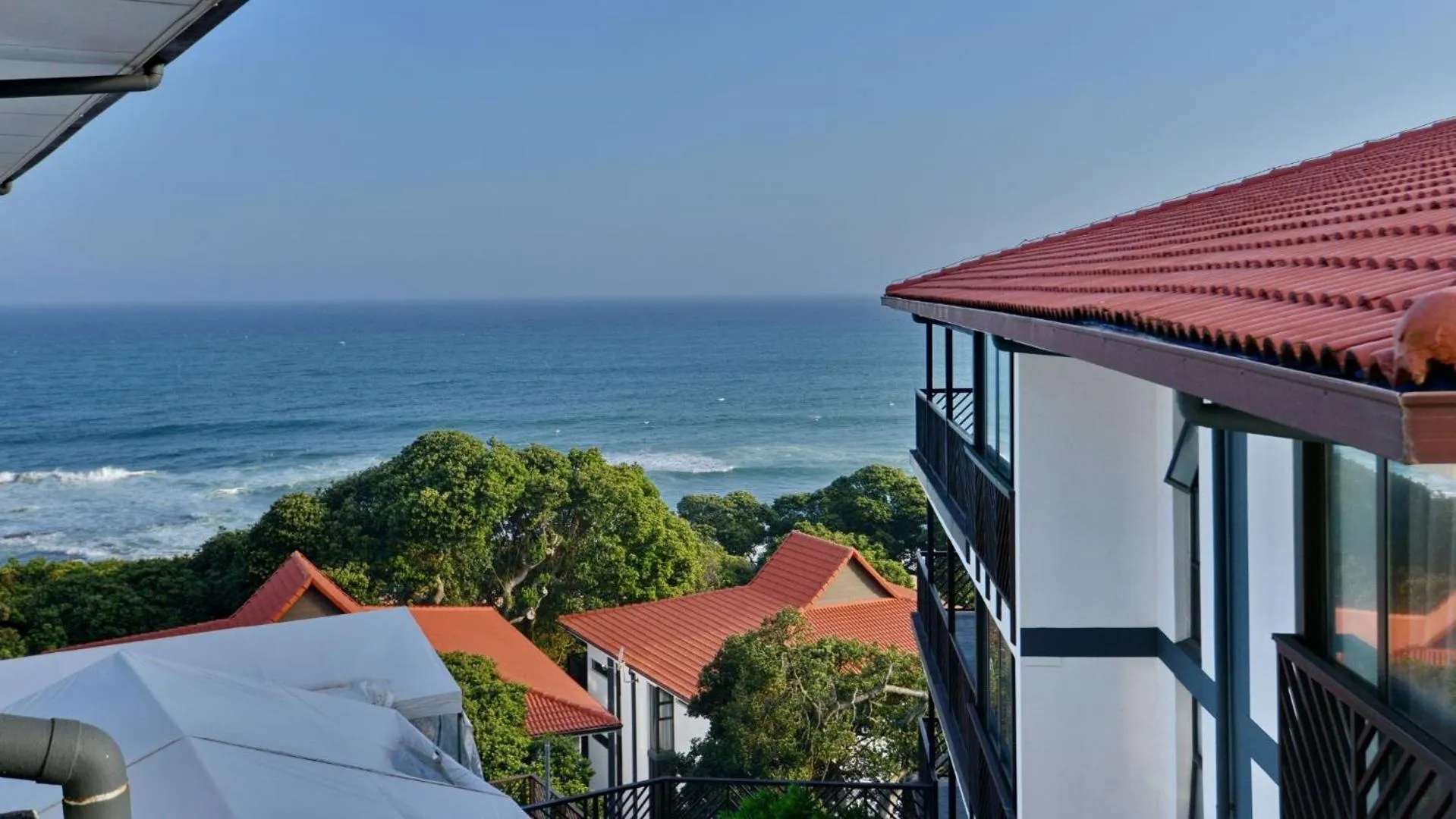 Property building in ANEW Hotel Ocean Reef Zinkwazi