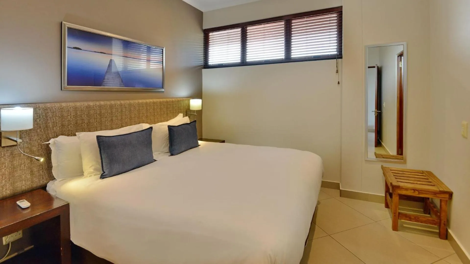 Bed in ANEW Hotel Ocean Reef Zinkwazi