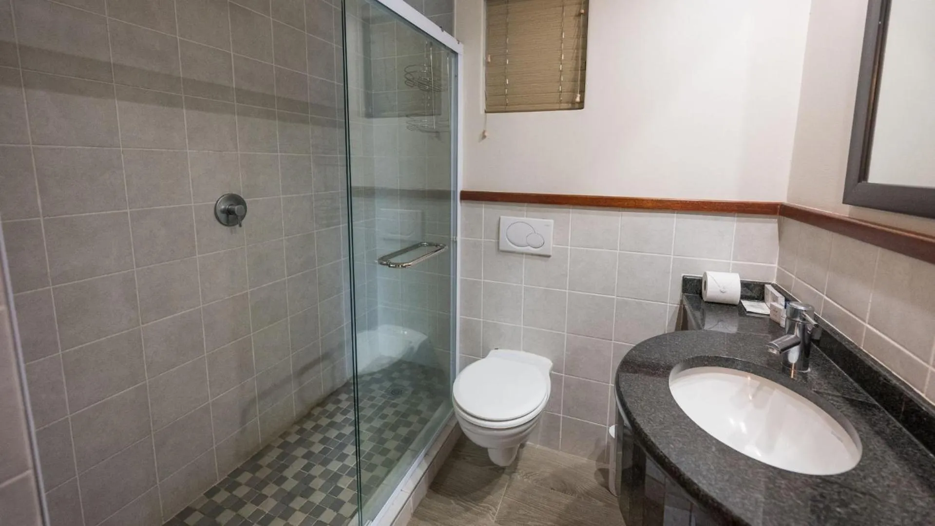 Shower in ANEW Hotel Ocean Reef Zinkwazi