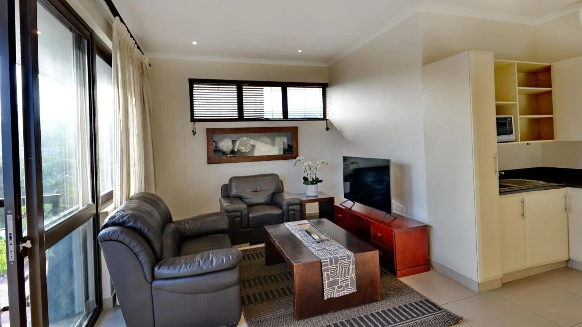 Kitchen or kitchenette in ANEW Hotel Ocean Reef Zinkwazi