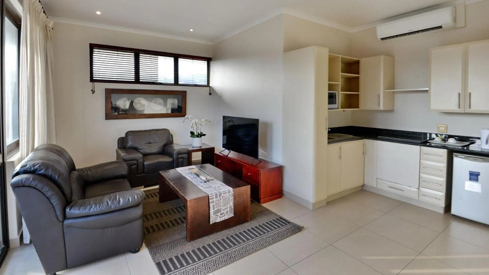 Kitchen or kitchenette in ANEW Hotel Ocean Reef Zinkwazi