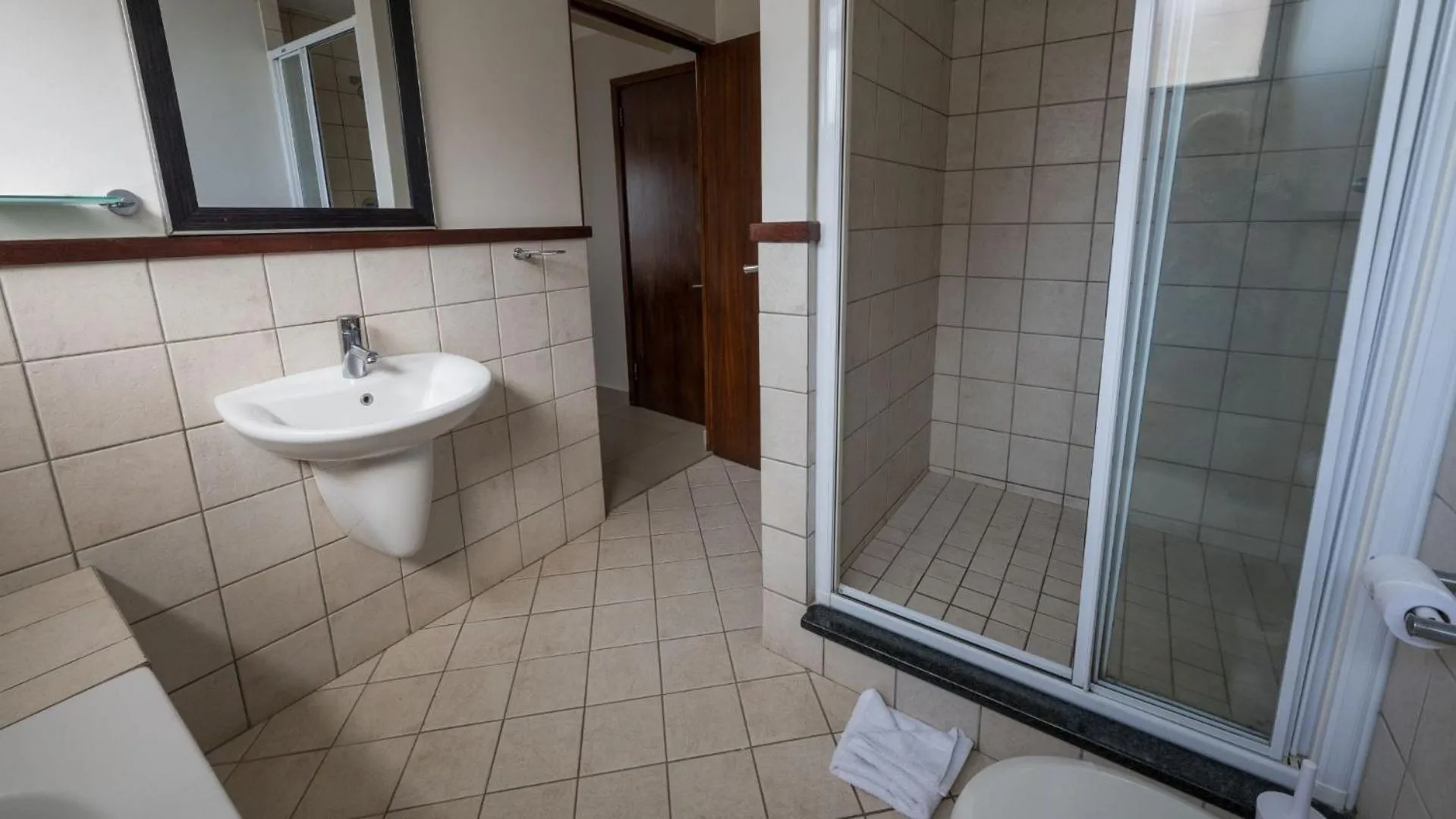 Shower in ANEW Hotel Ocean Reef Zinkwazi