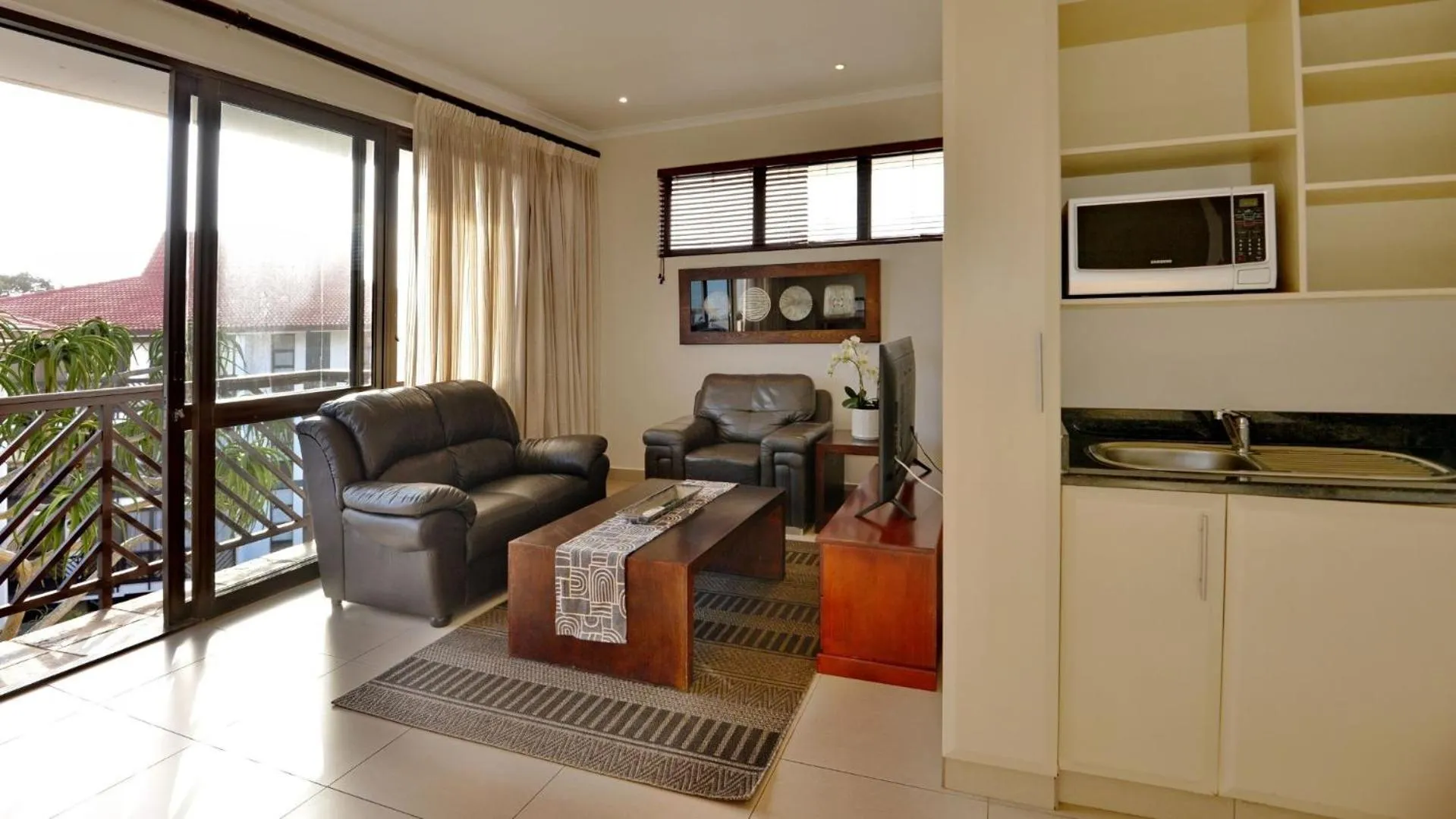 Kitchen or kitchenette in ANEW Hotel Ocean Reef Zinkwazi