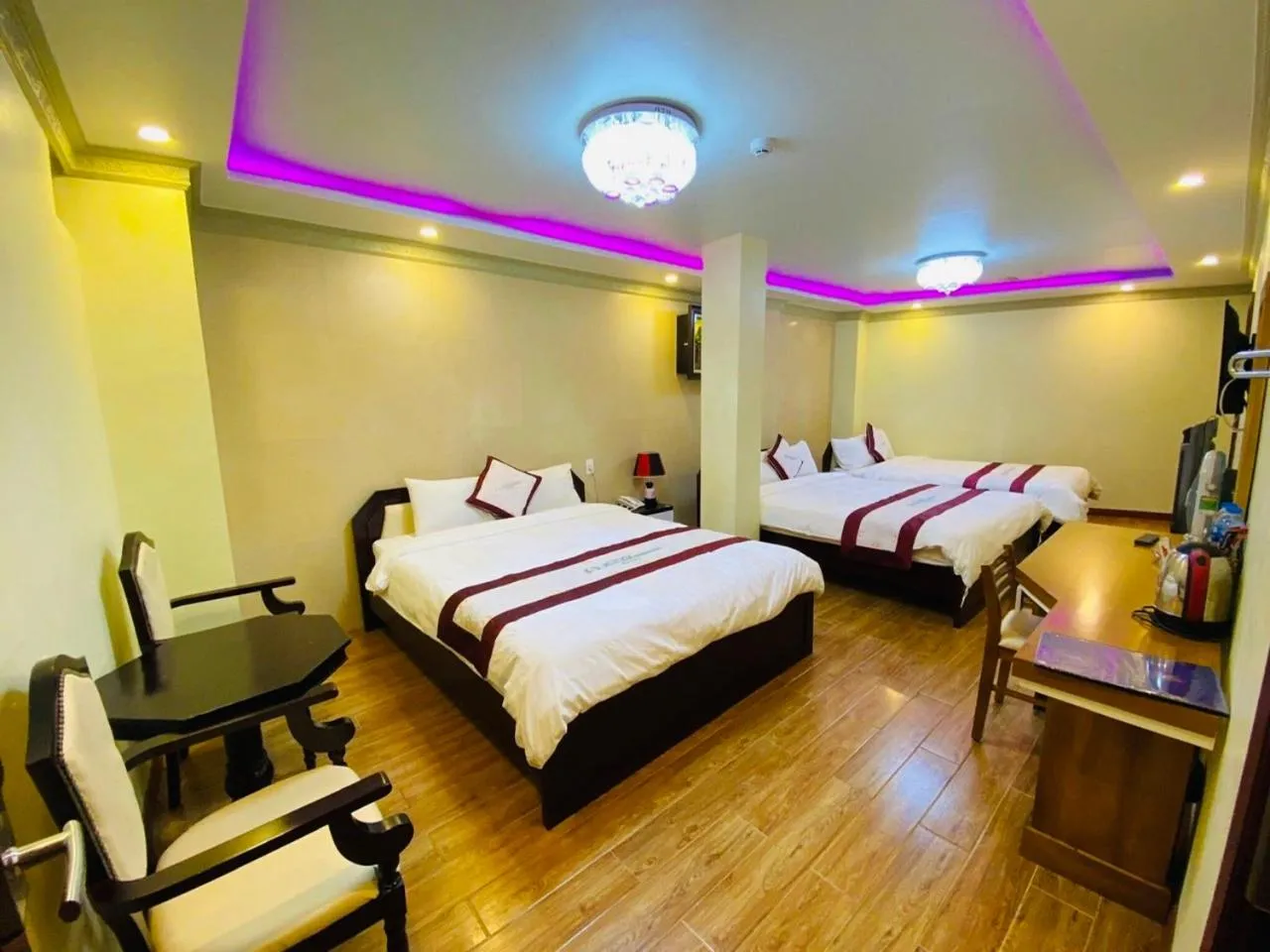 Bed in Hoa Dat Da Lat Hotel