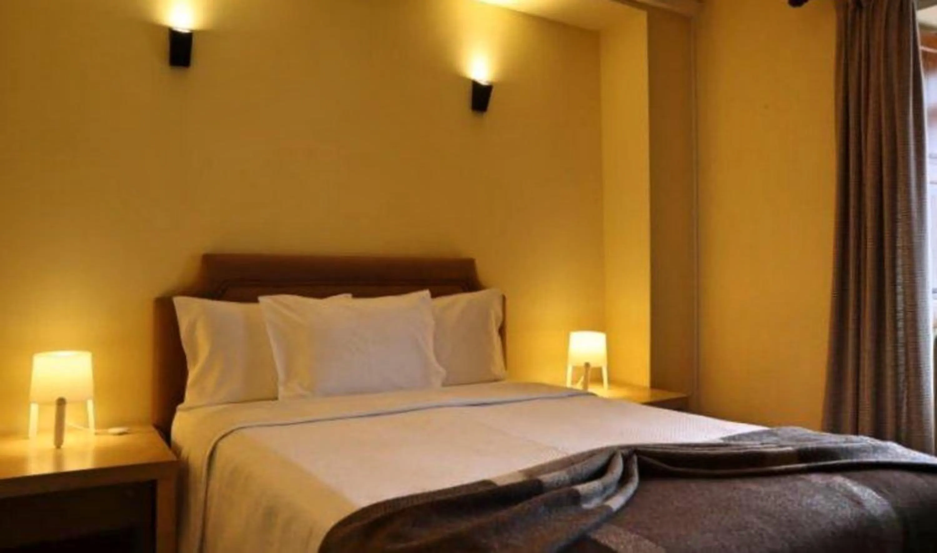 Bedroom, Bed in Alojamento Santa Clara