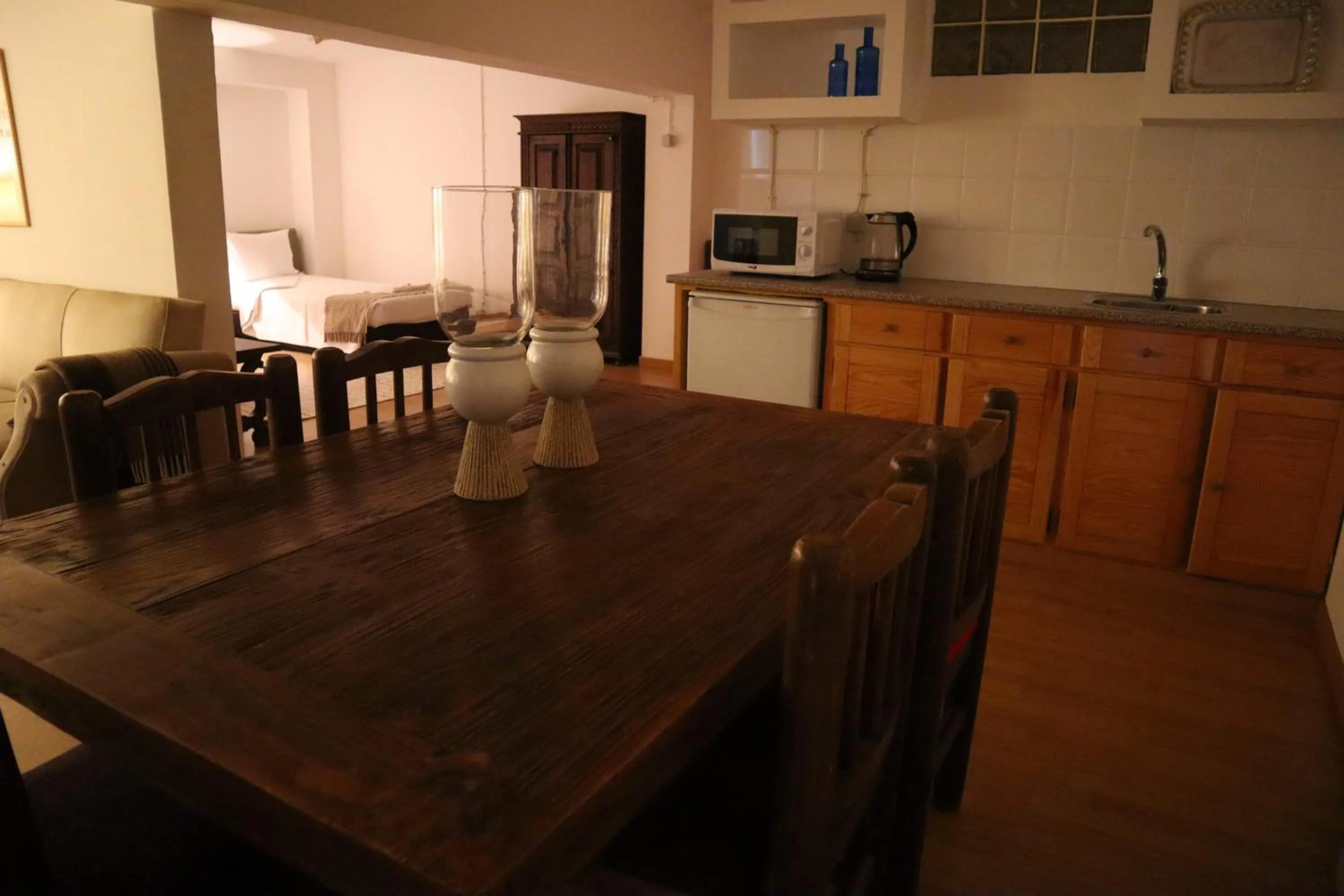 Kitchen or kitchenette in Alojamento Santa Clara