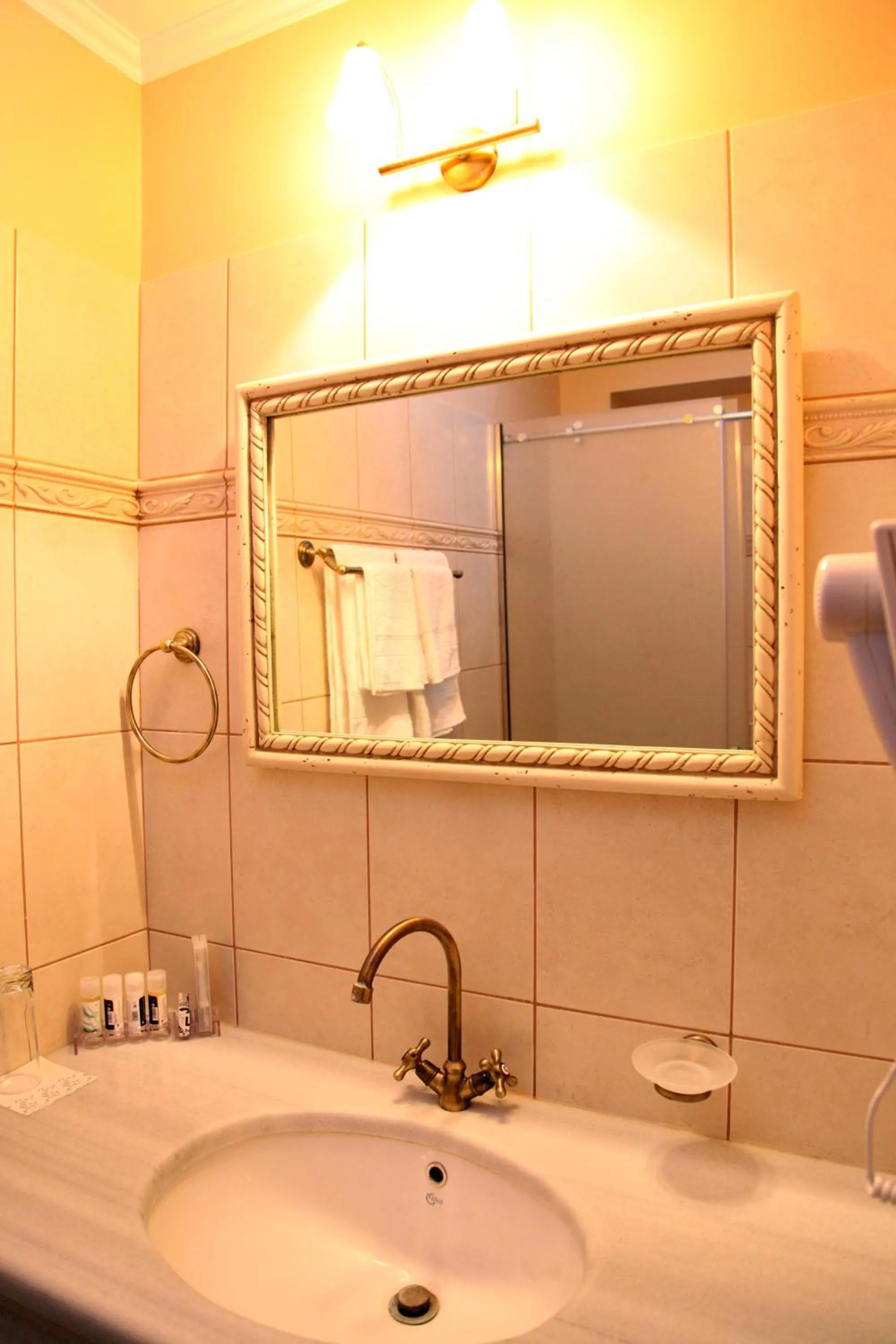 Bathroom in Spon Boutique Hotel