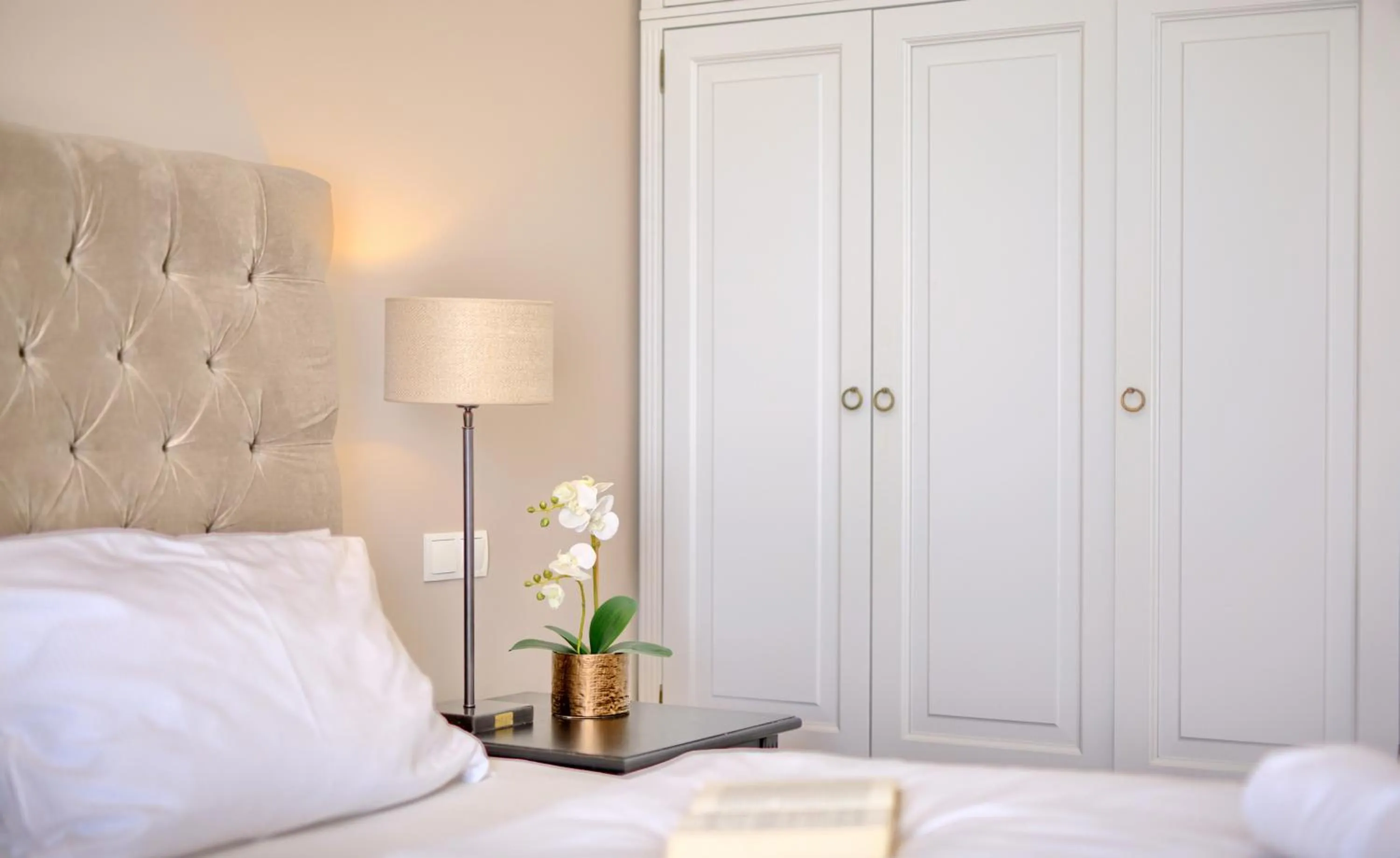 Bedroom, Bed in Dune Beach Resort