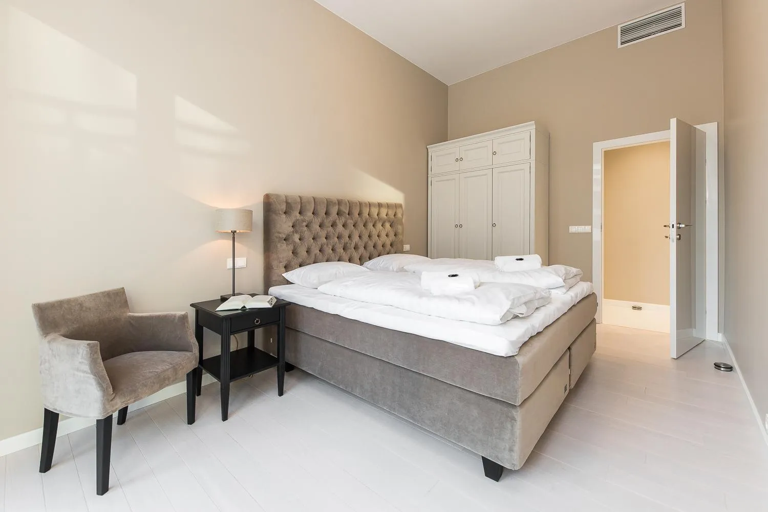 Bed in Dune Beach Resort