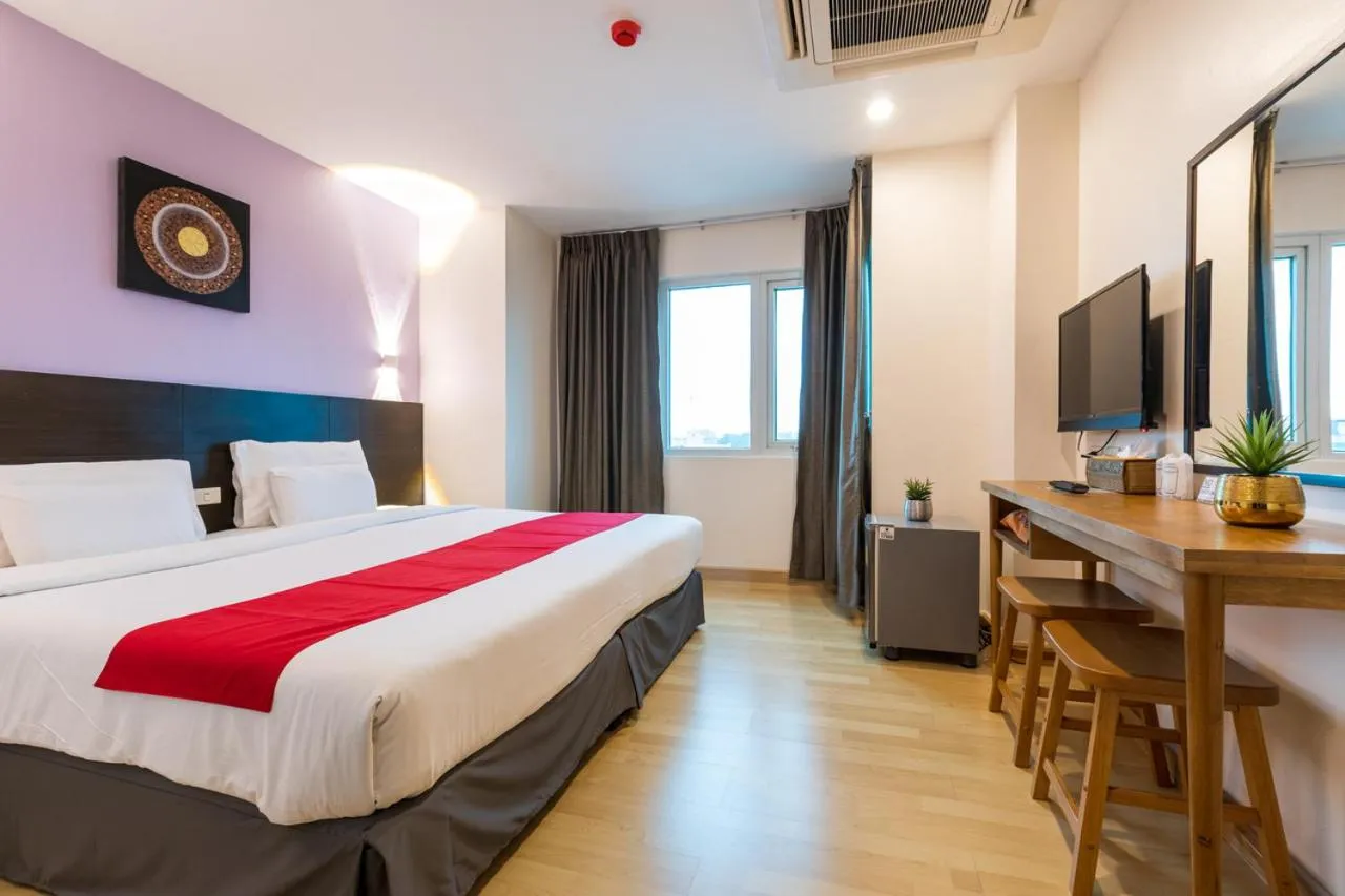 Guests, Bed in 24@Home Hotel