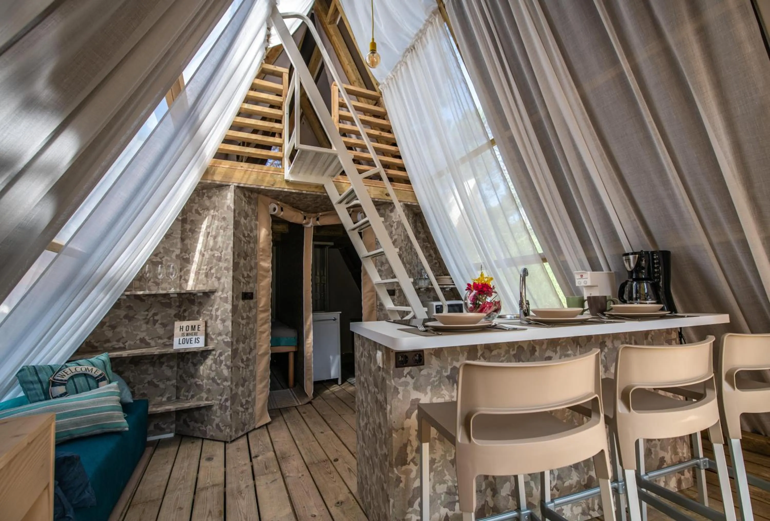 Kitchen or kitchenette in Arena One 99 Glamping