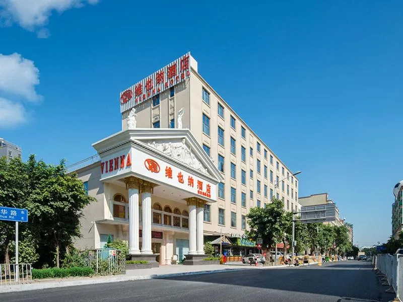 Vienna Hotel Shenzhen Longshen Subway Station