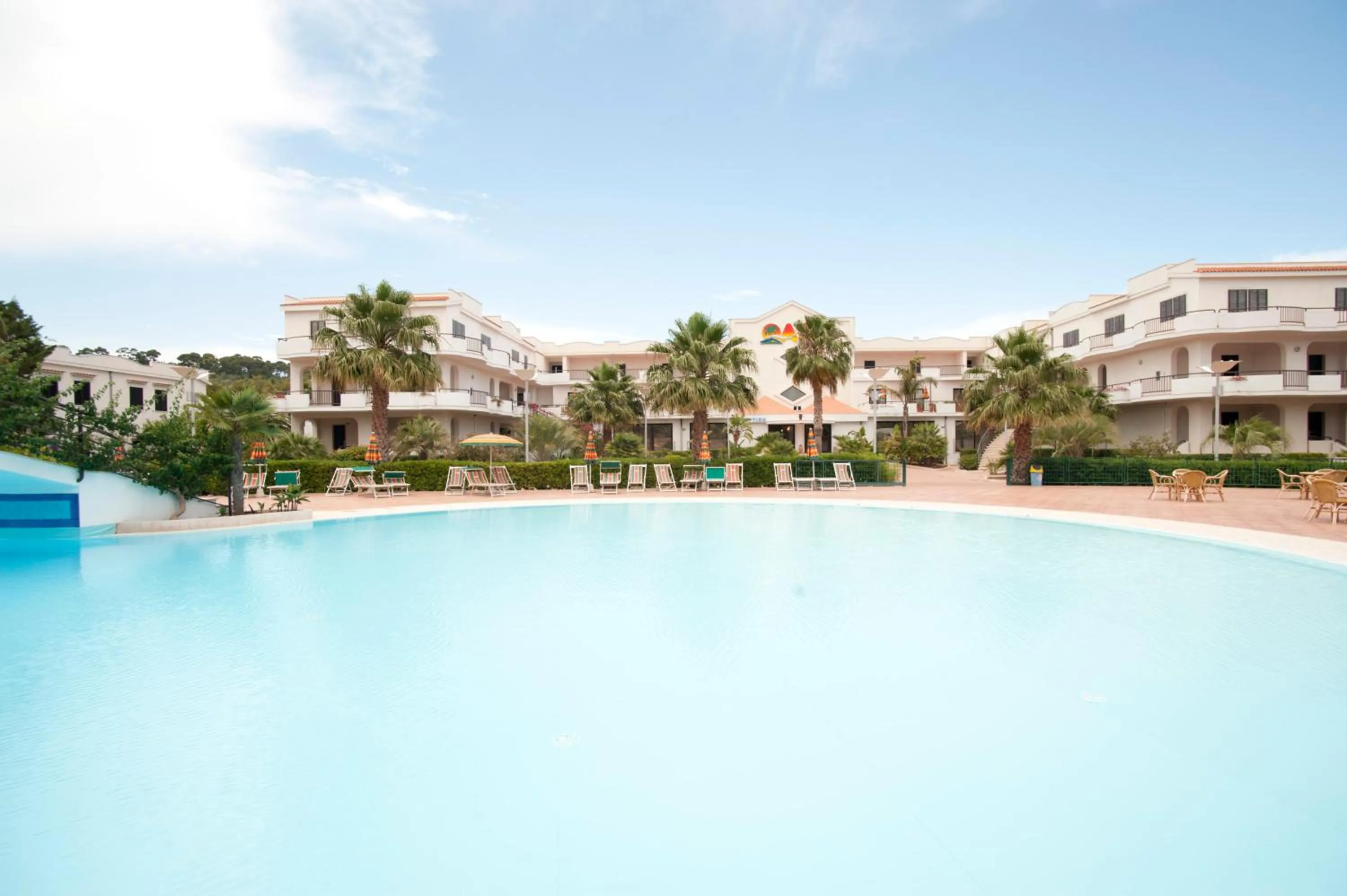 Swimming pool in Oasiclub Hotel