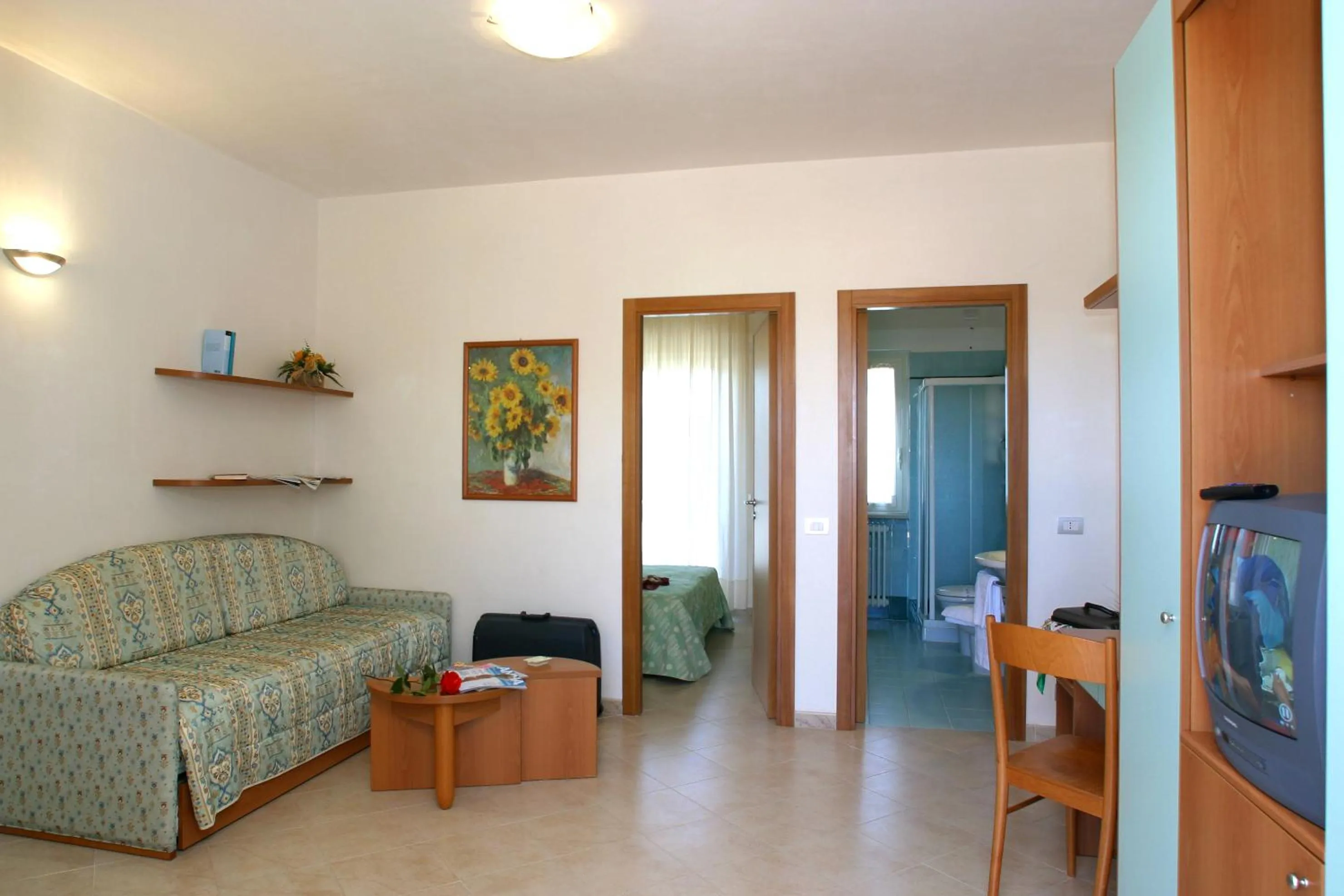 Photo of the whole room in Oasiclub Hotel